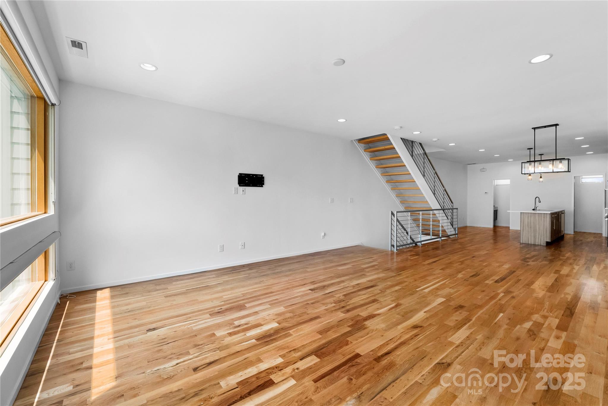 1004 Greenleaf Avenue Unit: B