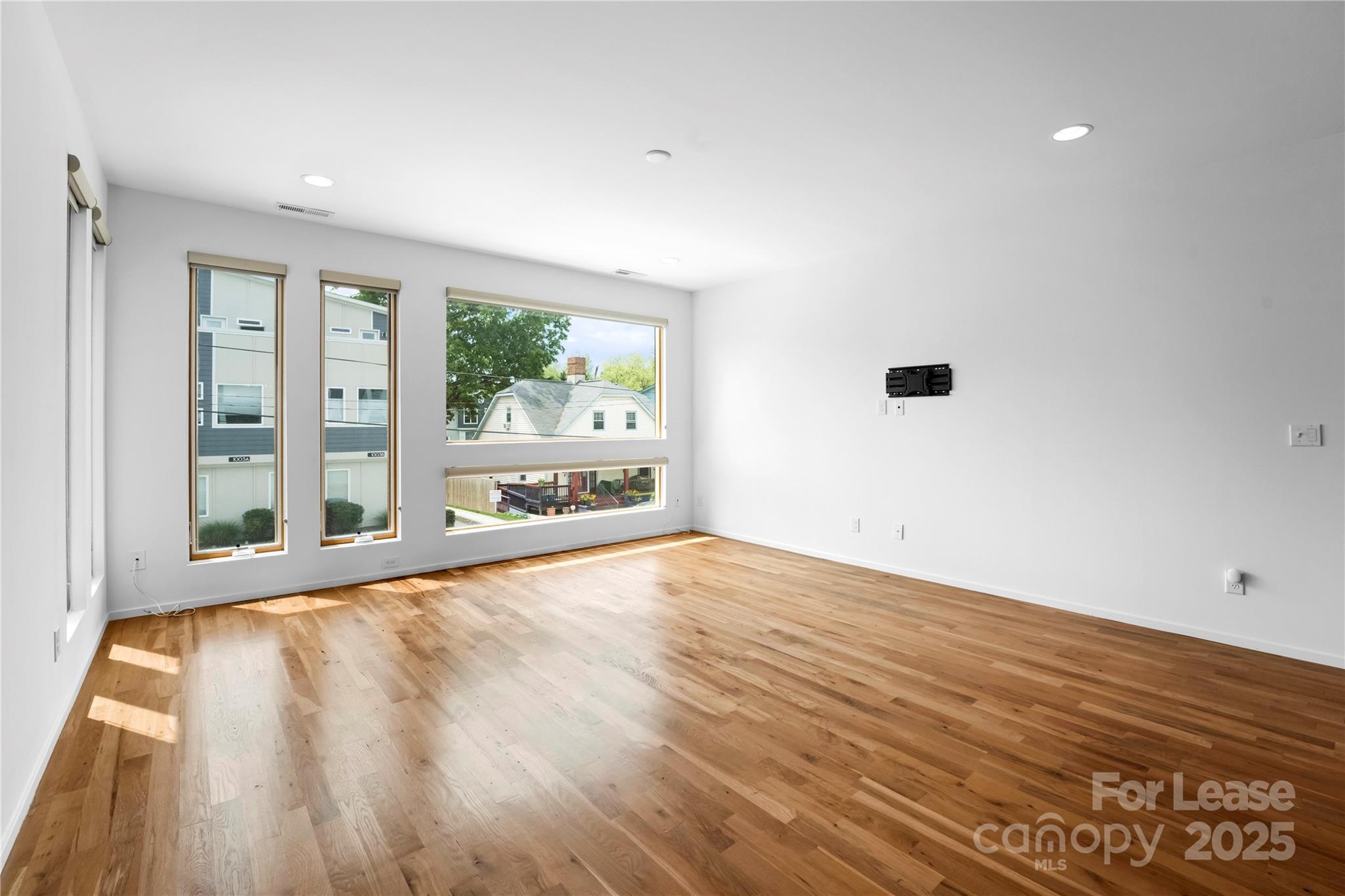 1004 Greenleaf Avenue Unit: B