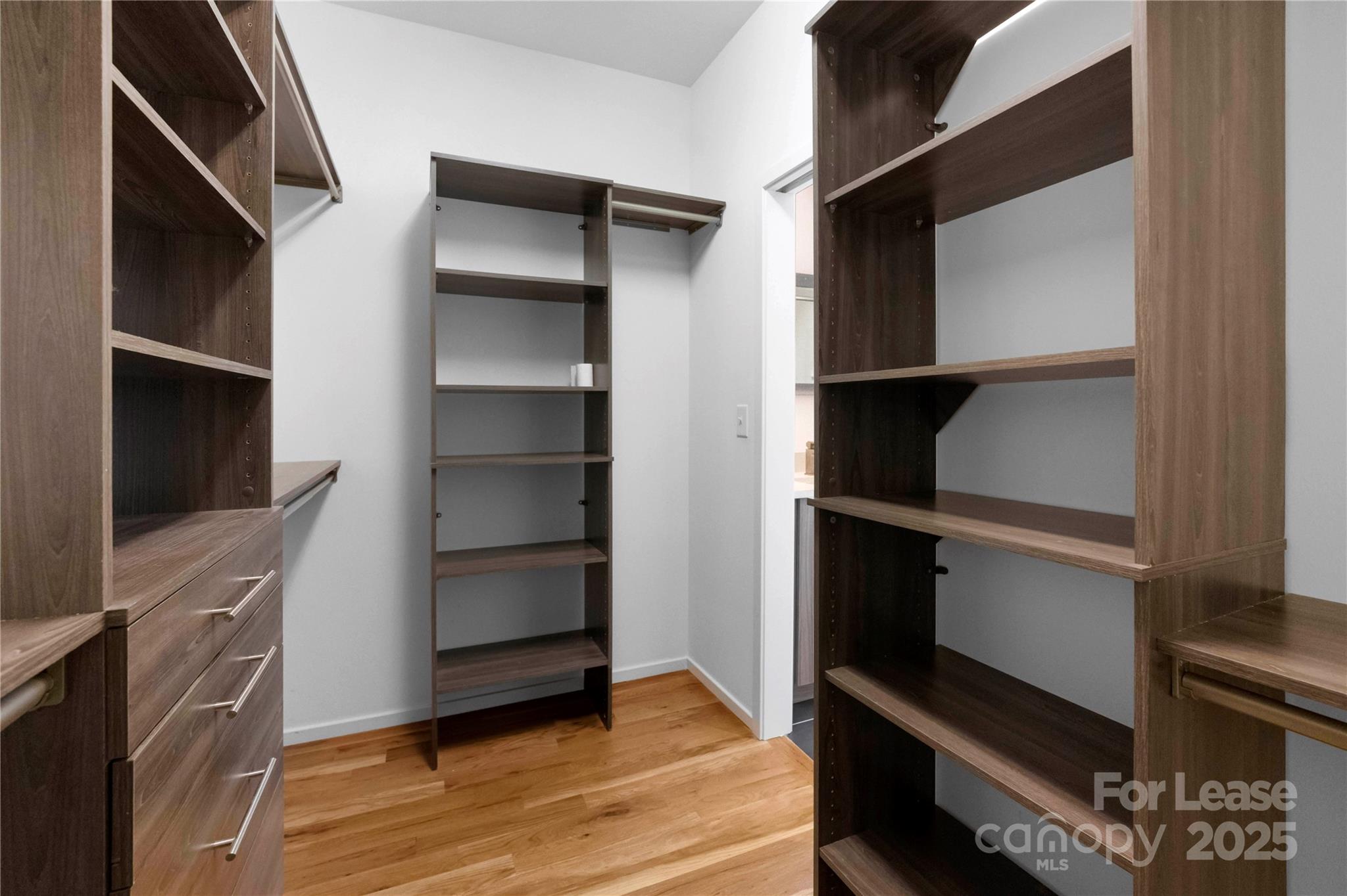 1004 Greenleaf Avenue Unit: B