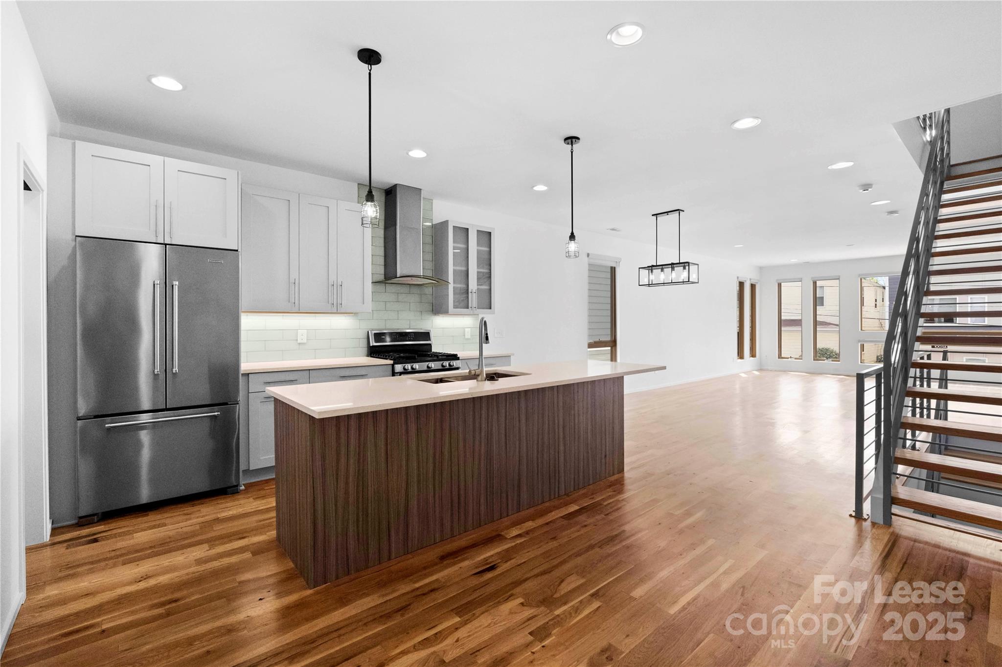 1004 Greenleaf Avenue Unit: B