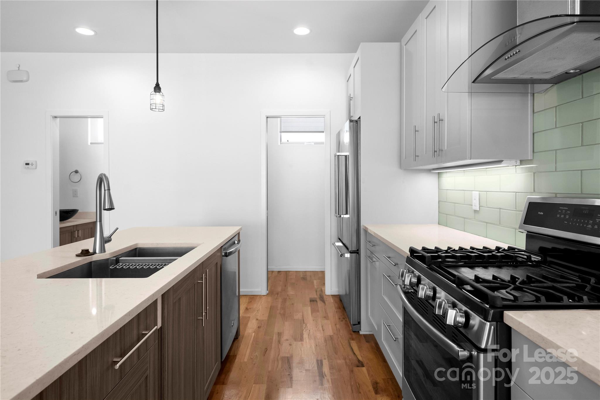 1004 Greenleaf Avenue Unit: B