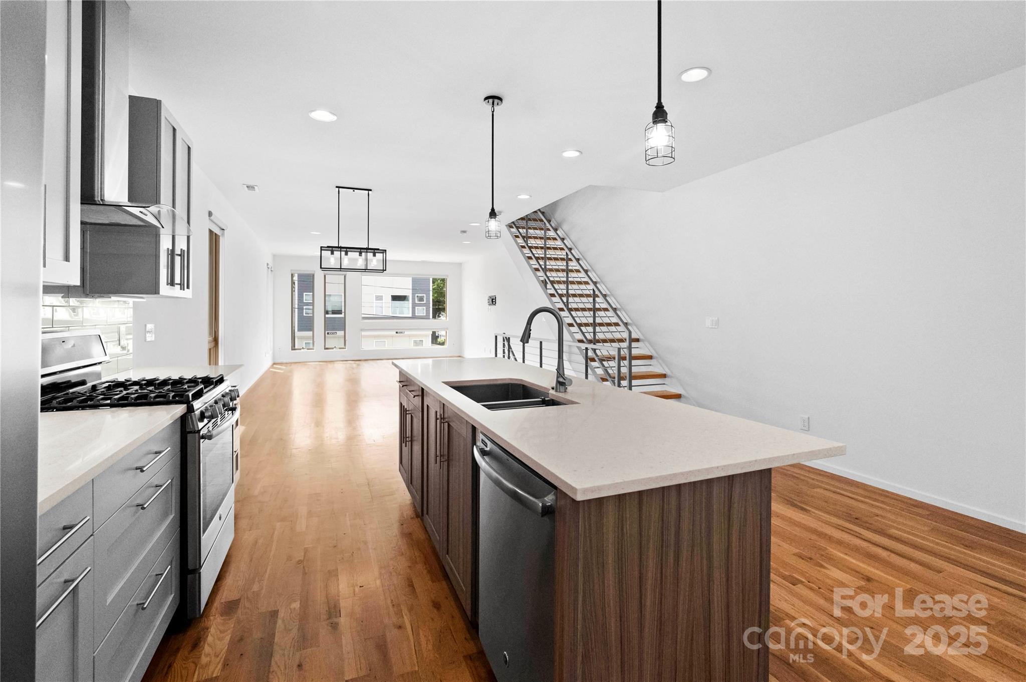 1004 Greenleaf Avenue Unit: B