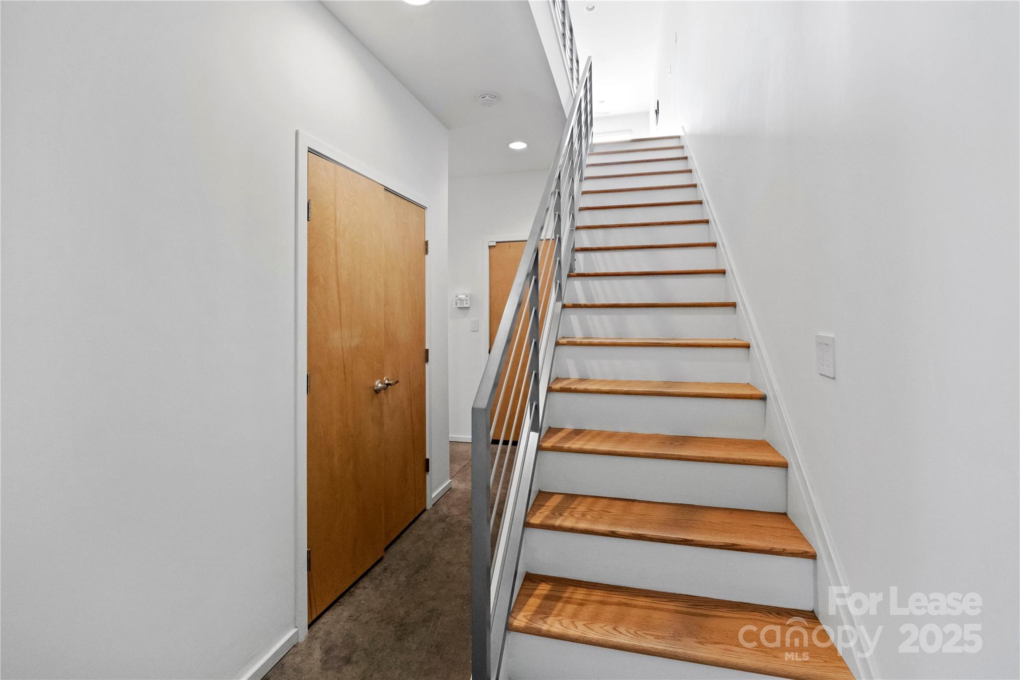 1004 Greenleaf Avenue Unit: B