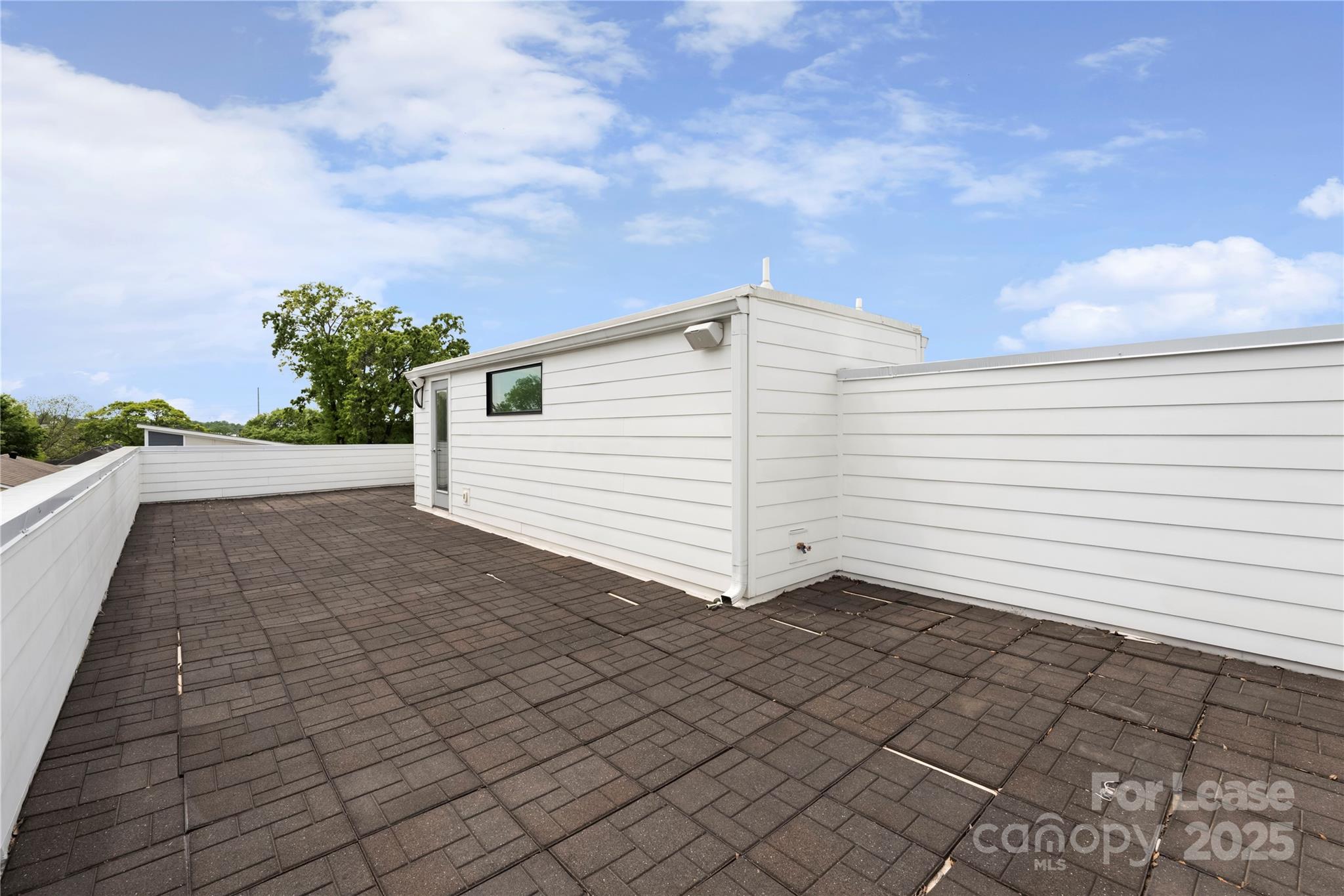 1004 Greenleaf Avenue Unit: B