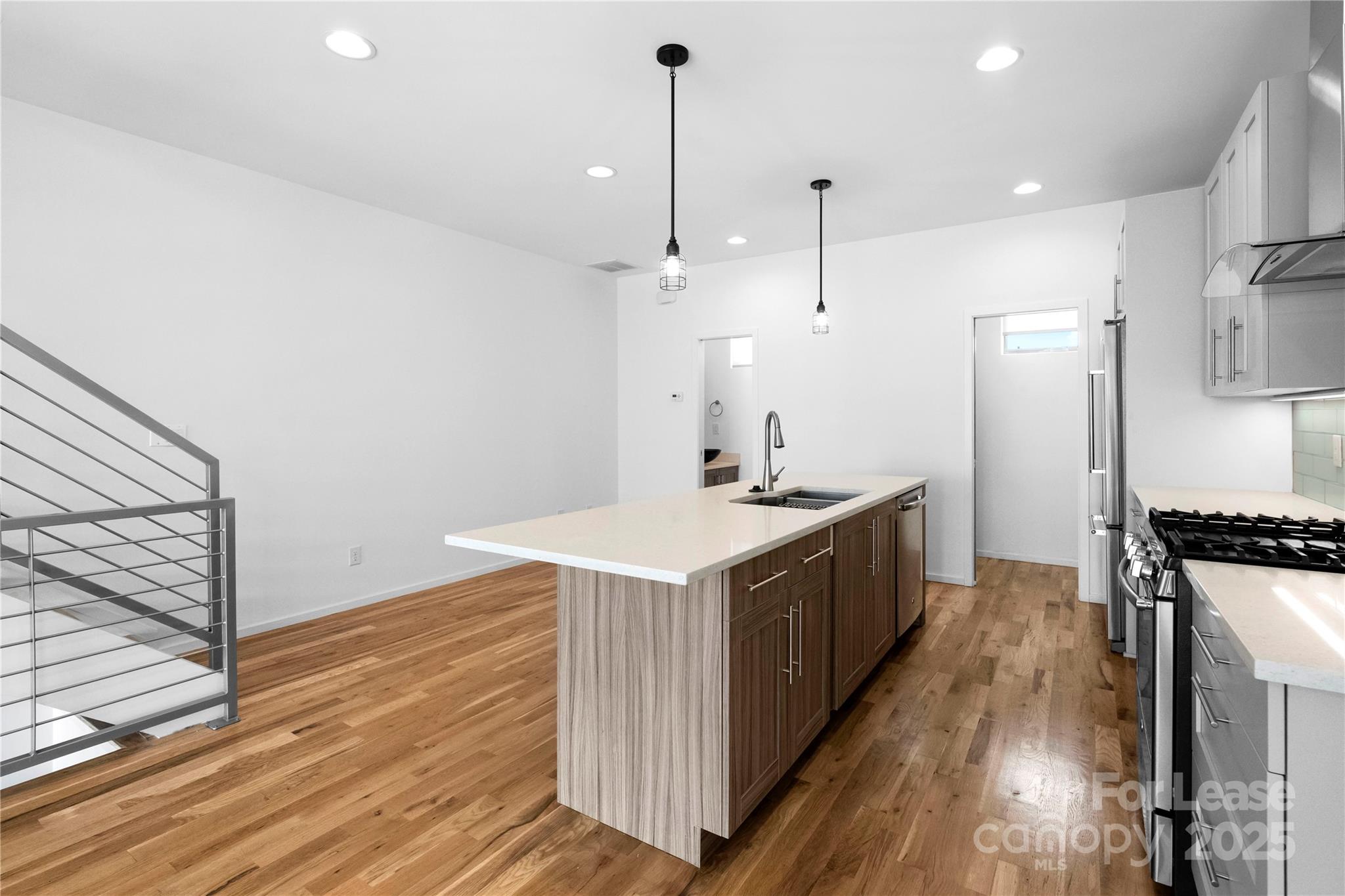 1004 Greenleaf Avenue Unit: B