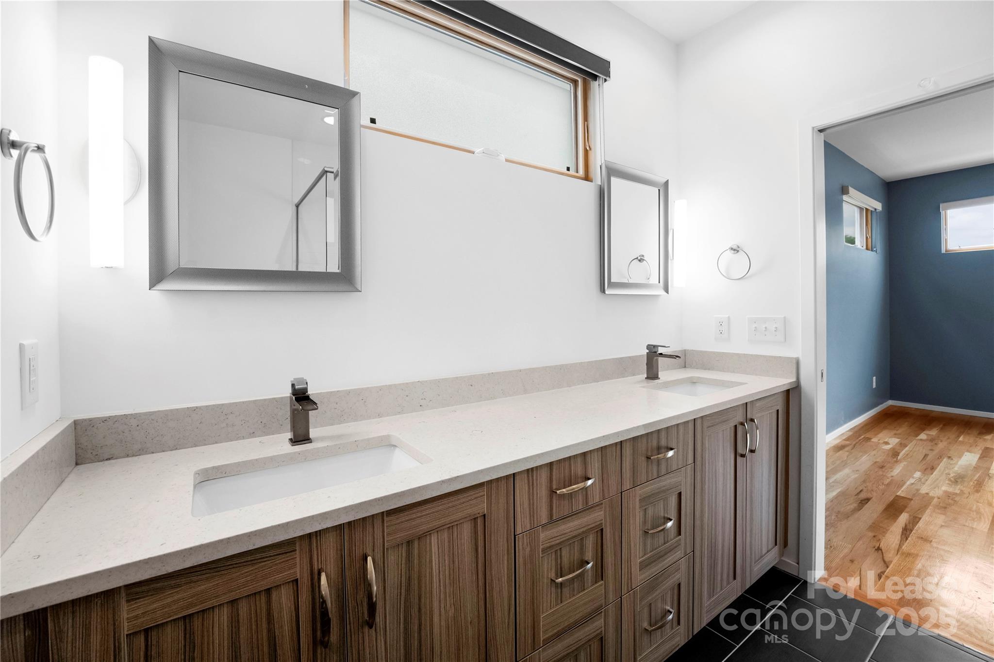1004 Greenleaf Avenue Unit: B
