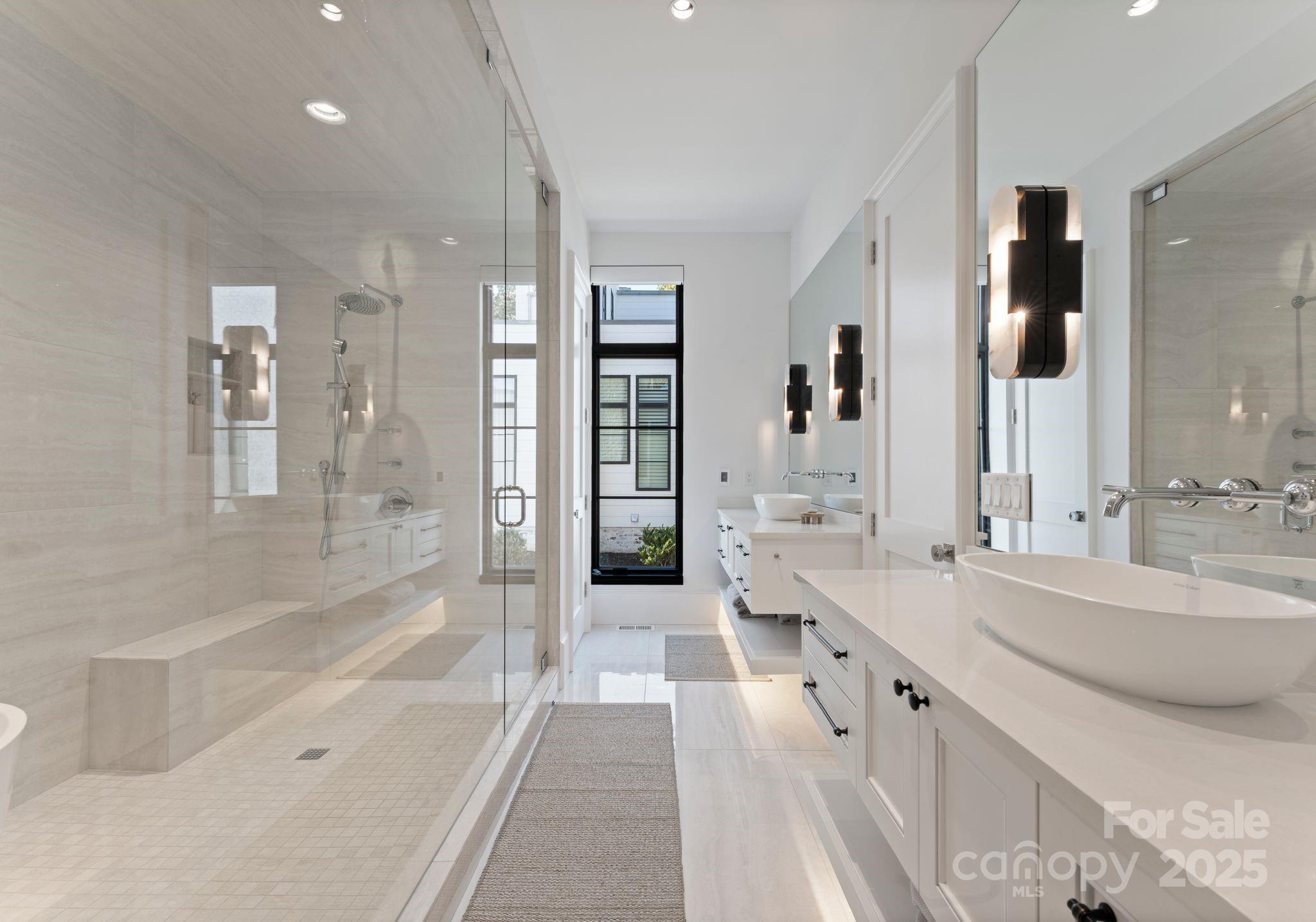 2825 Kenwood Sharon Lane