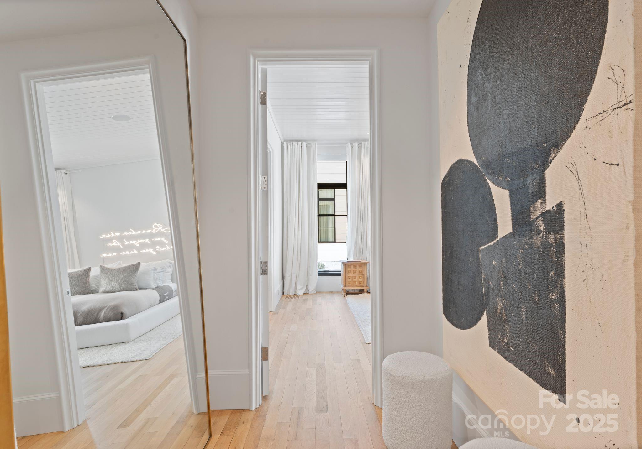 2825 Kenwood Sharon Lane