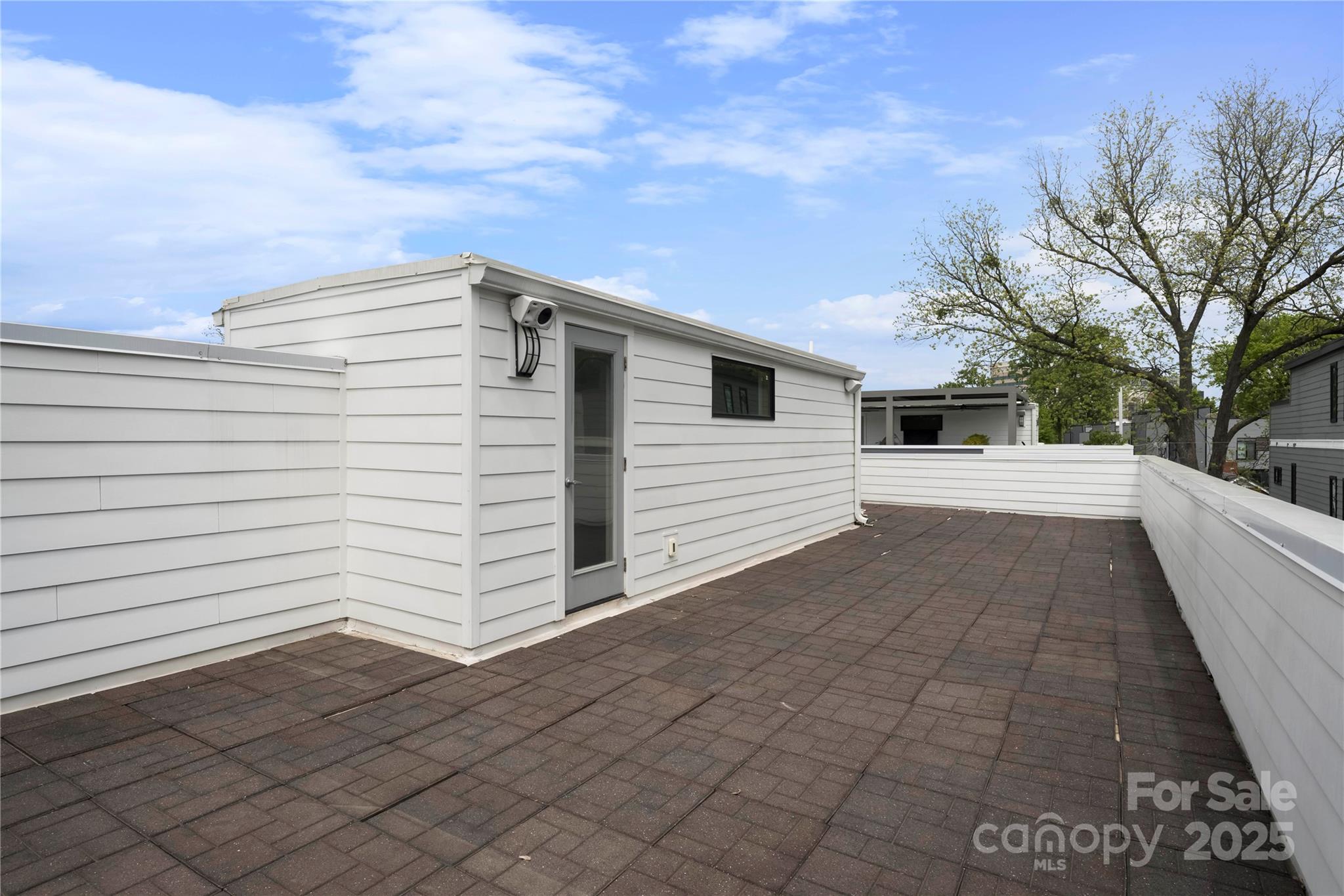 1004 B Greenleaf Avenue Unit: B