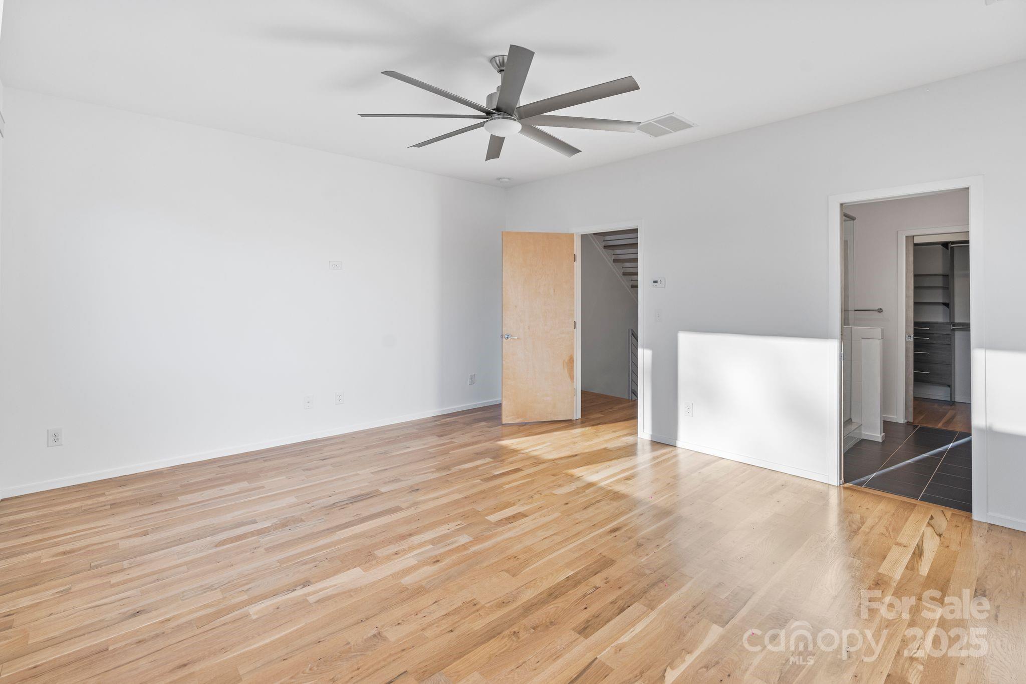 1004 B Greenleaf Avenue Unit: B