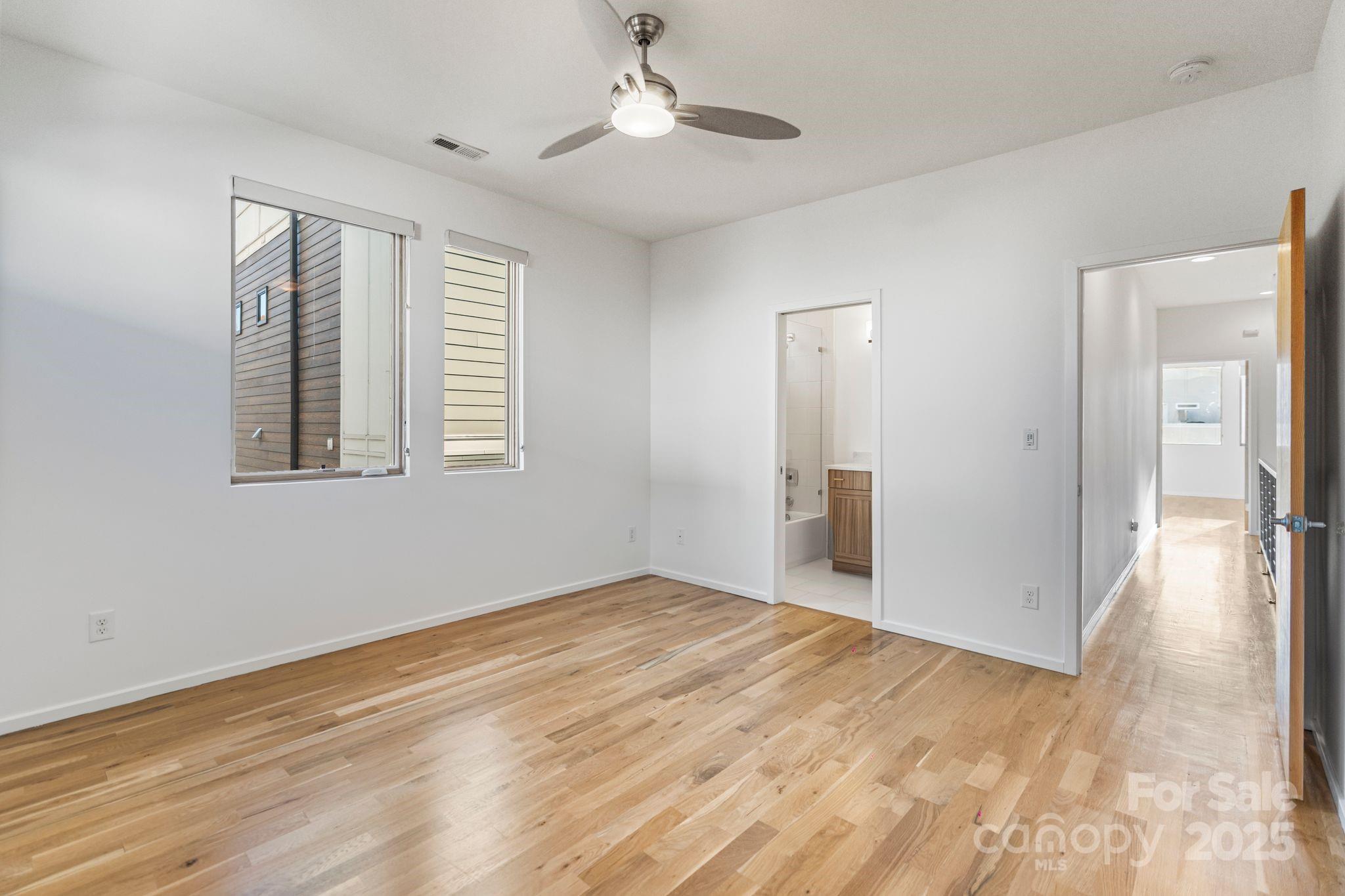 1004 B Greenleaf Avenue Unit: B