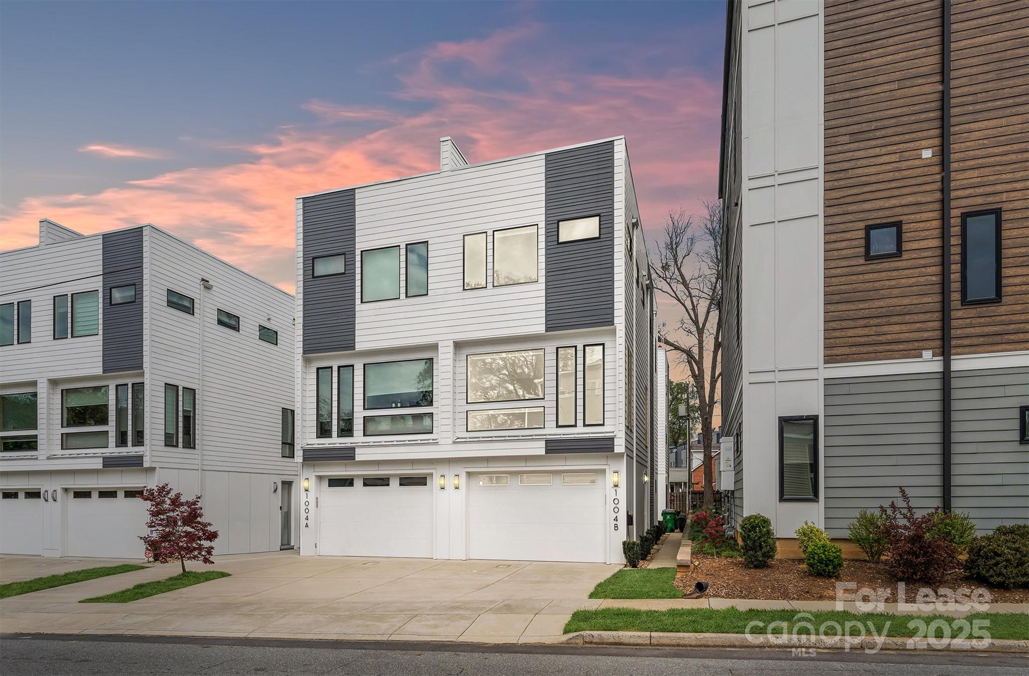 1004 B Greenleaf Avenue Unit: B