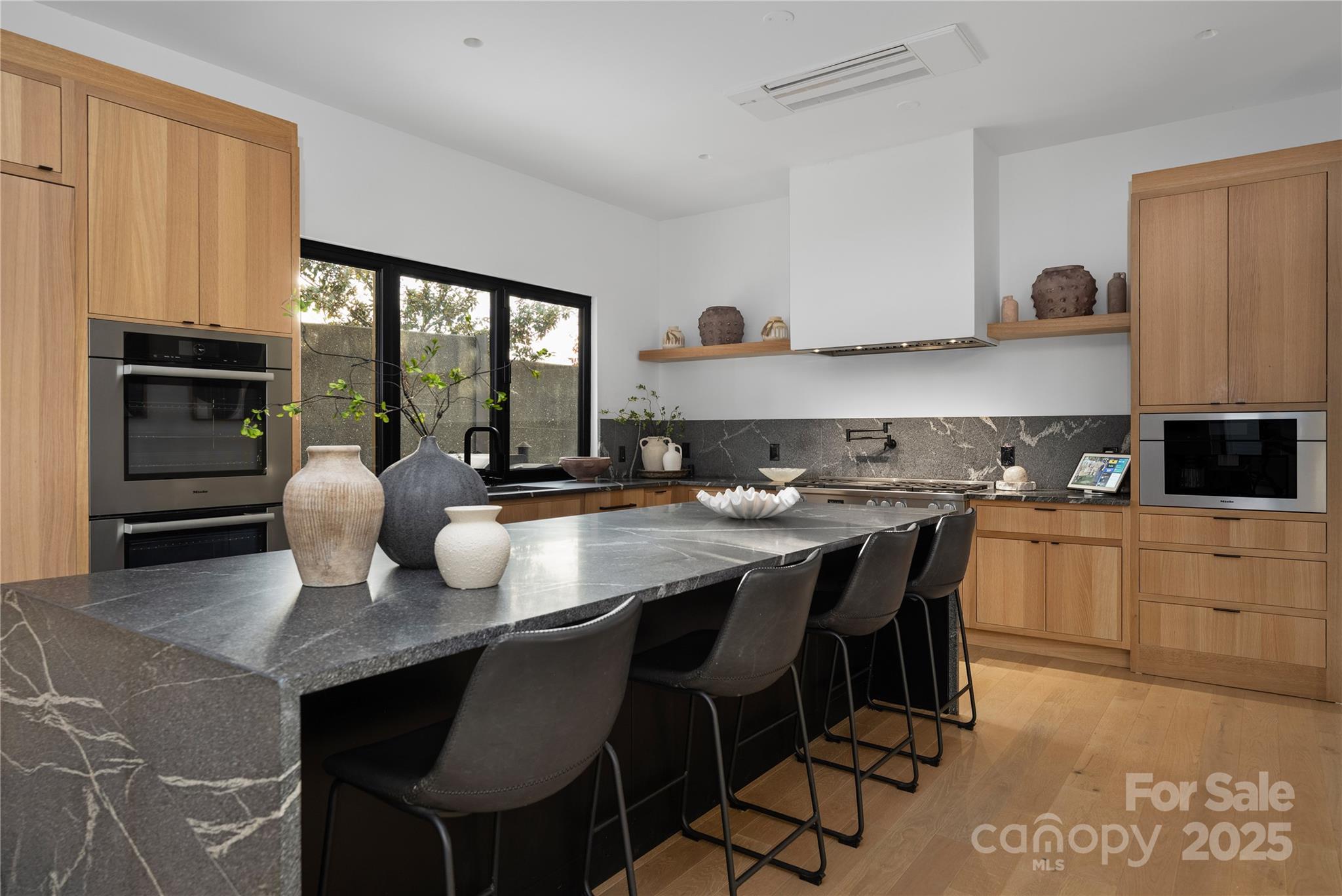 2804 Shenandoah Avenue