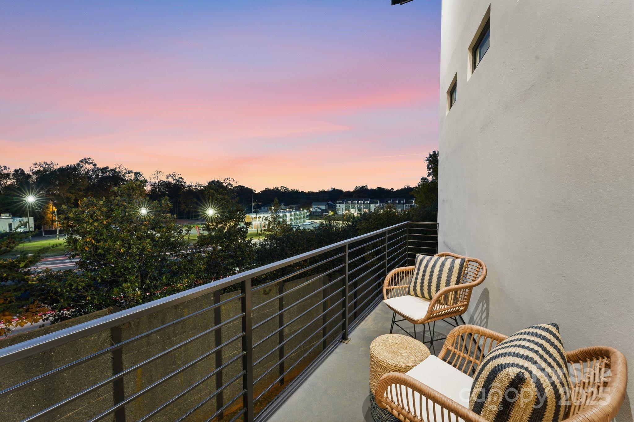 2804 Shenandoah Avenue