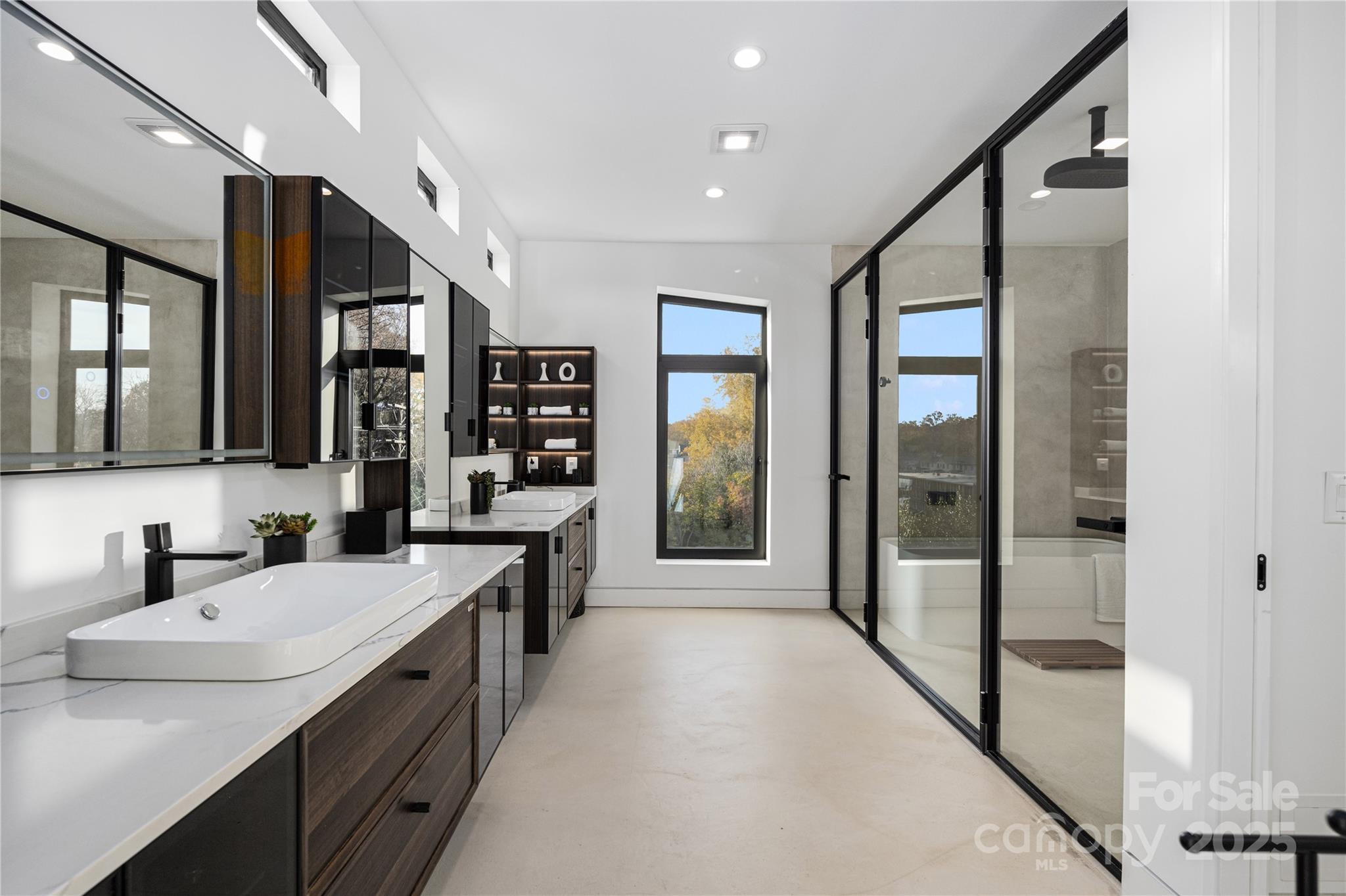 2804 Shenandoah Avenue