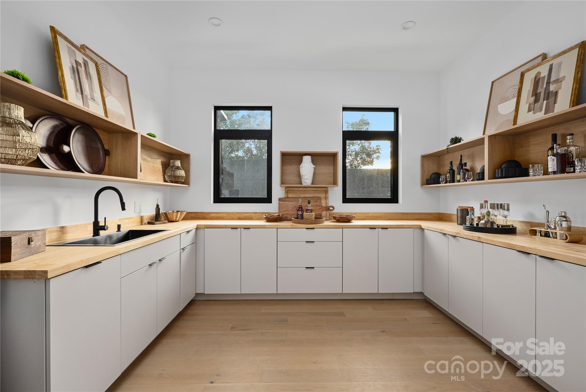 2804 Shenandoah Avenue