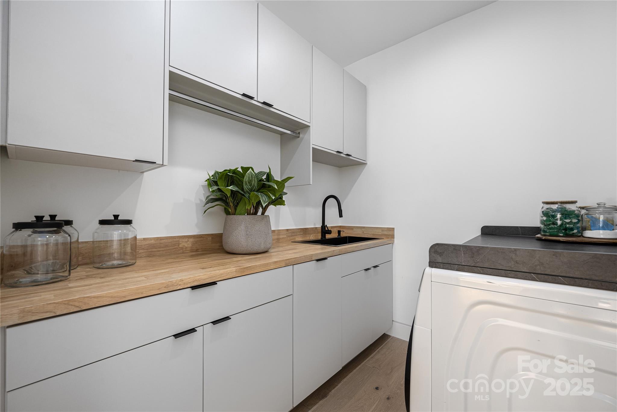 2804 Shenandoah Avenue