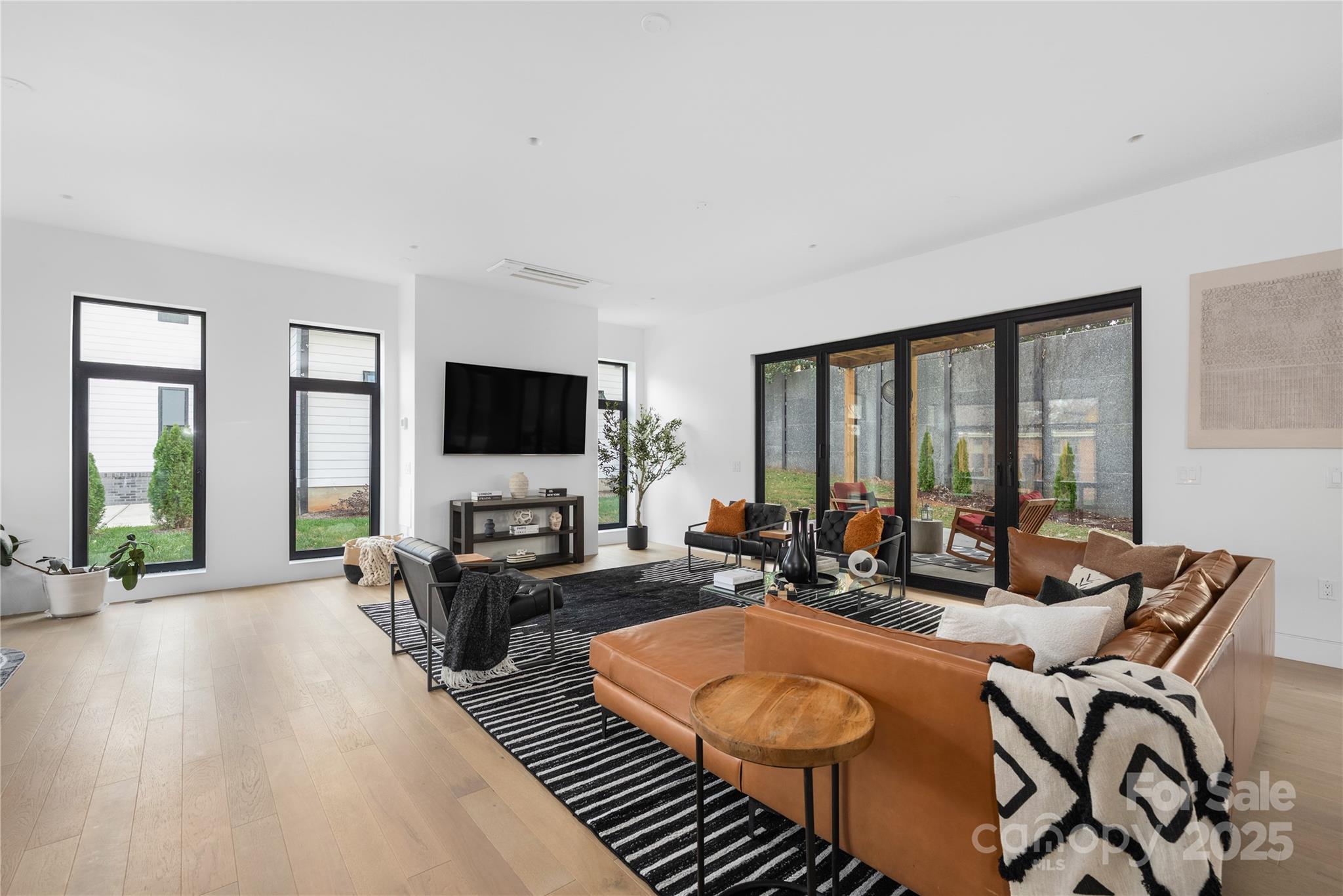 2804 Shenandoah Avenue