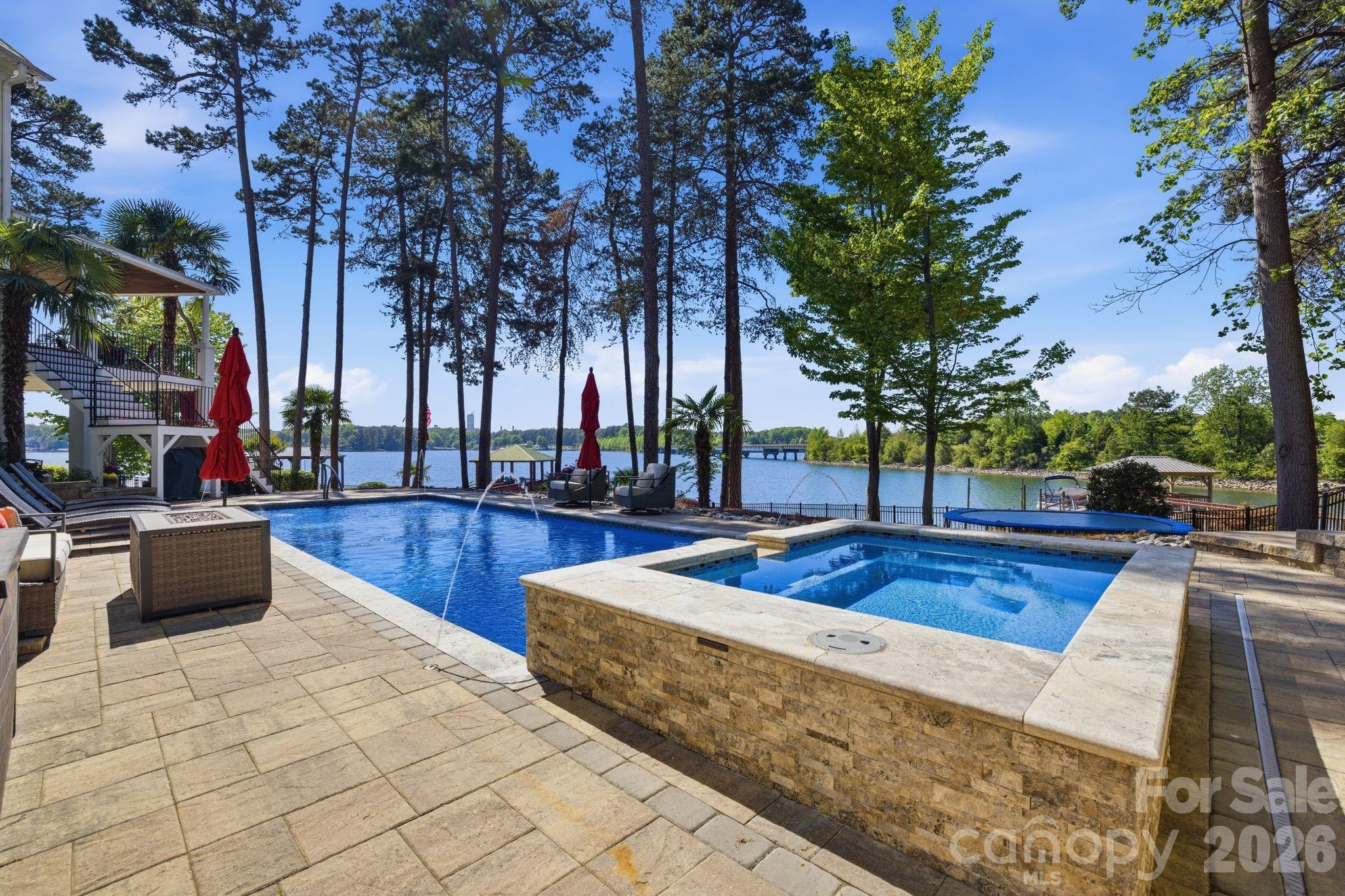 144 Mariner Pointe Lane