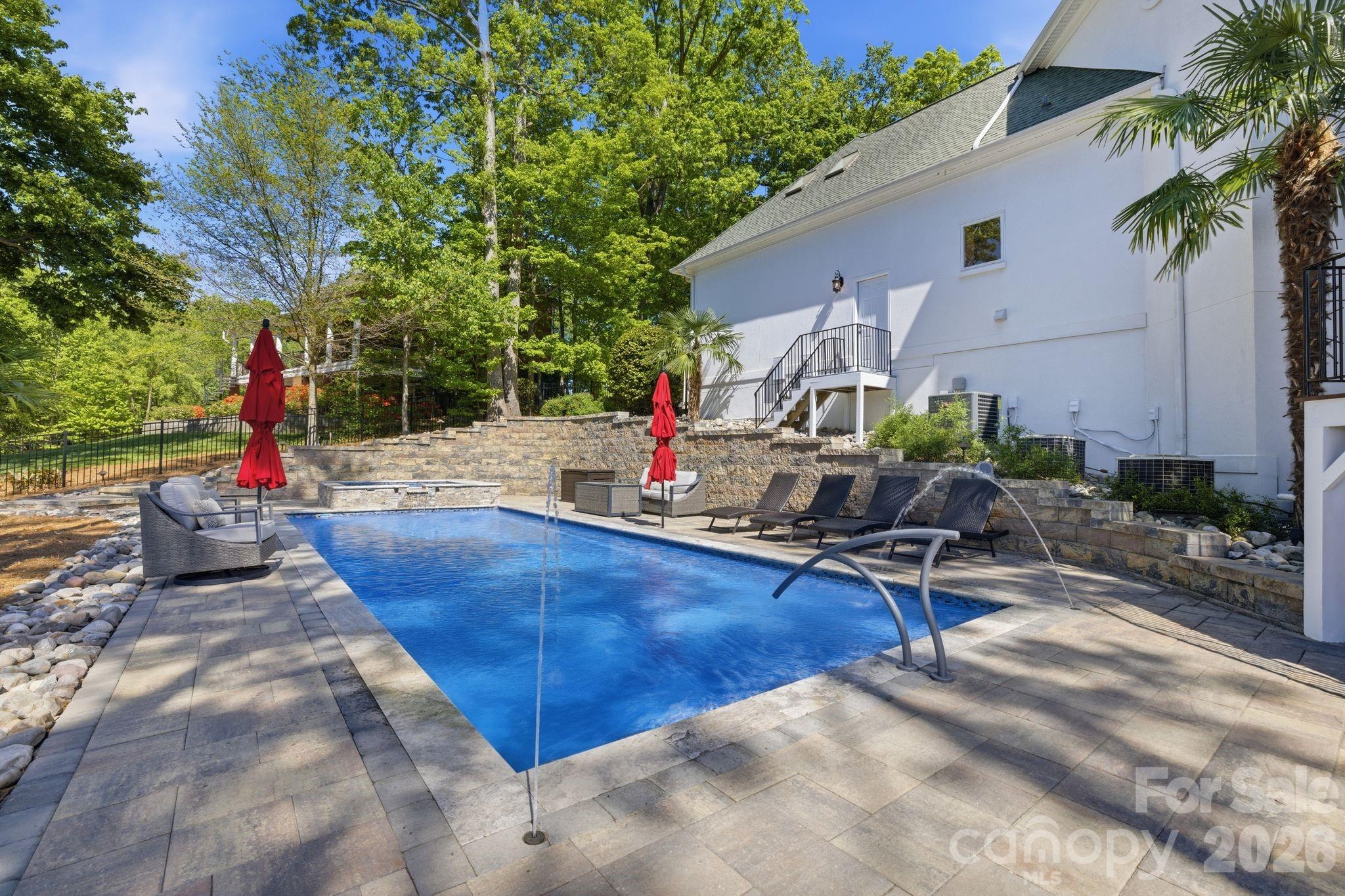 144 Mariner Pointe Lane