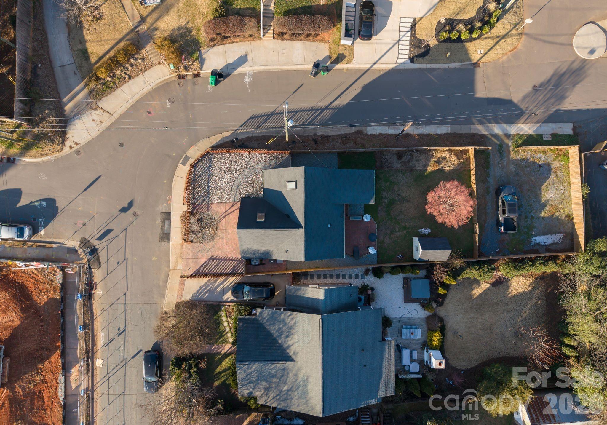1424 Nandina Street