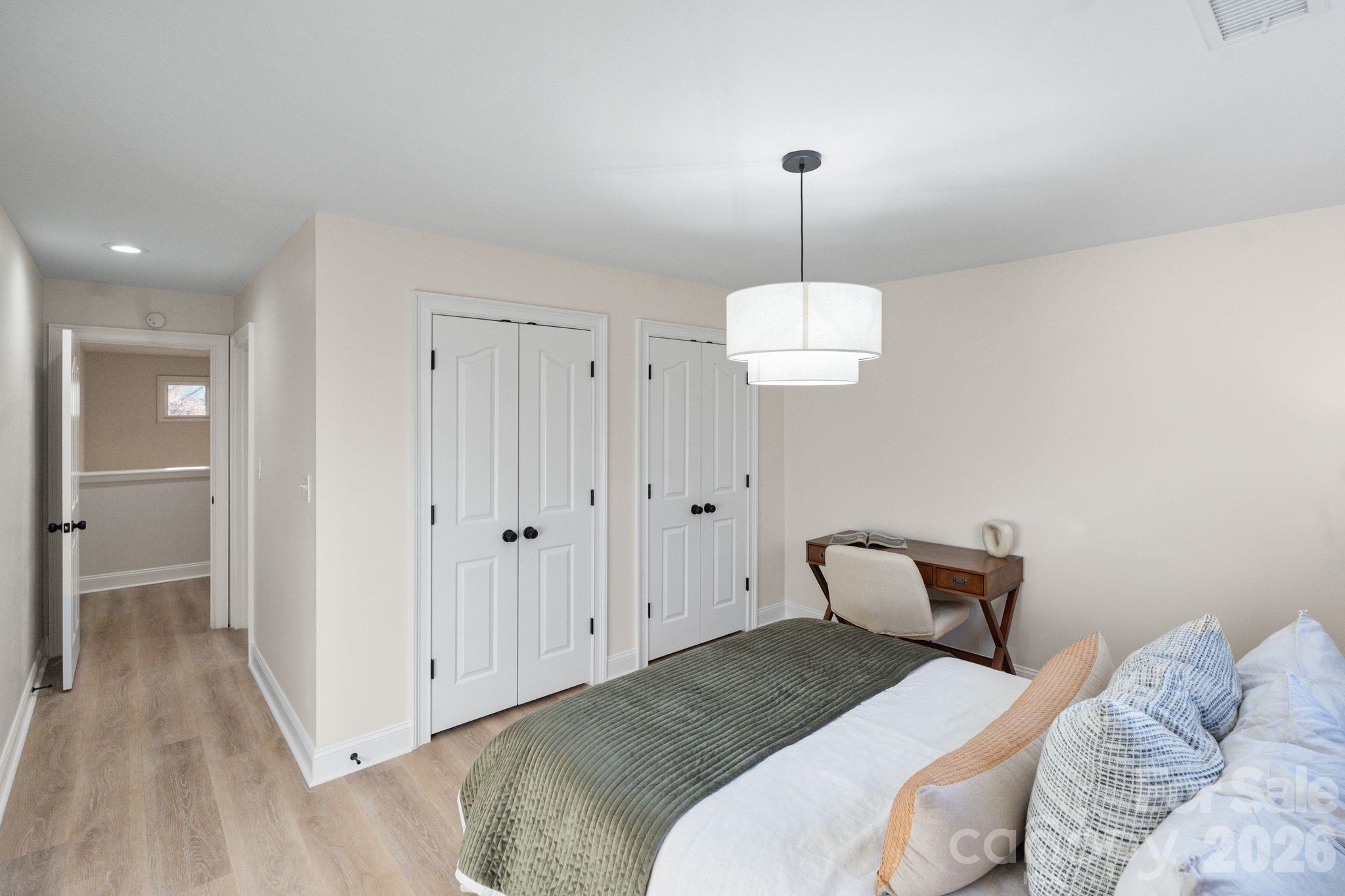 3431 Royal Crest Drive