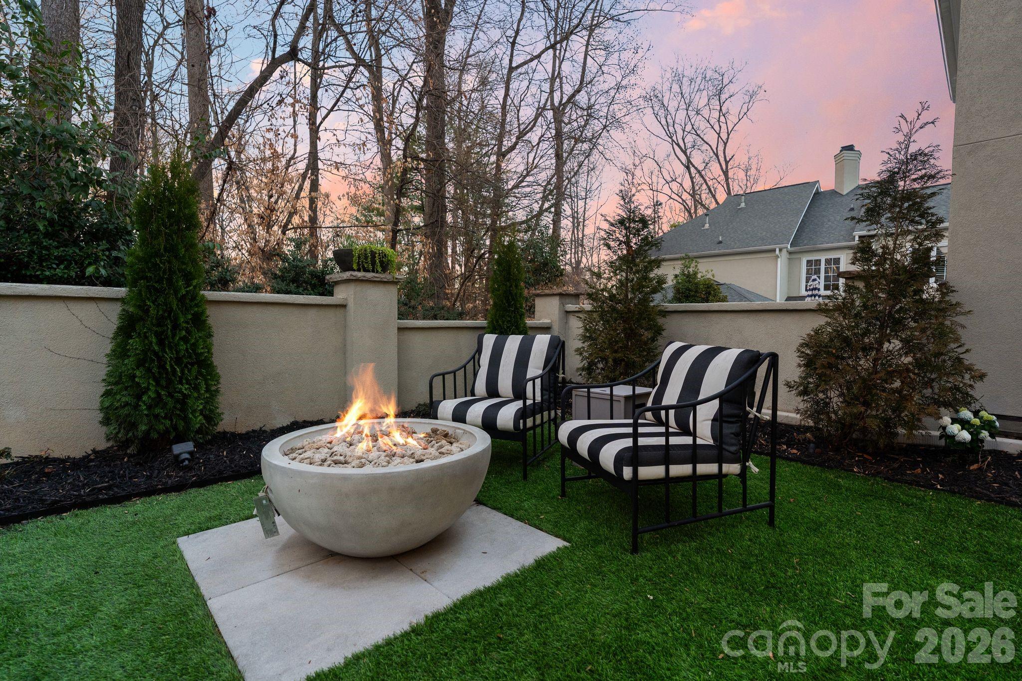 3431 Royal Crest Drive