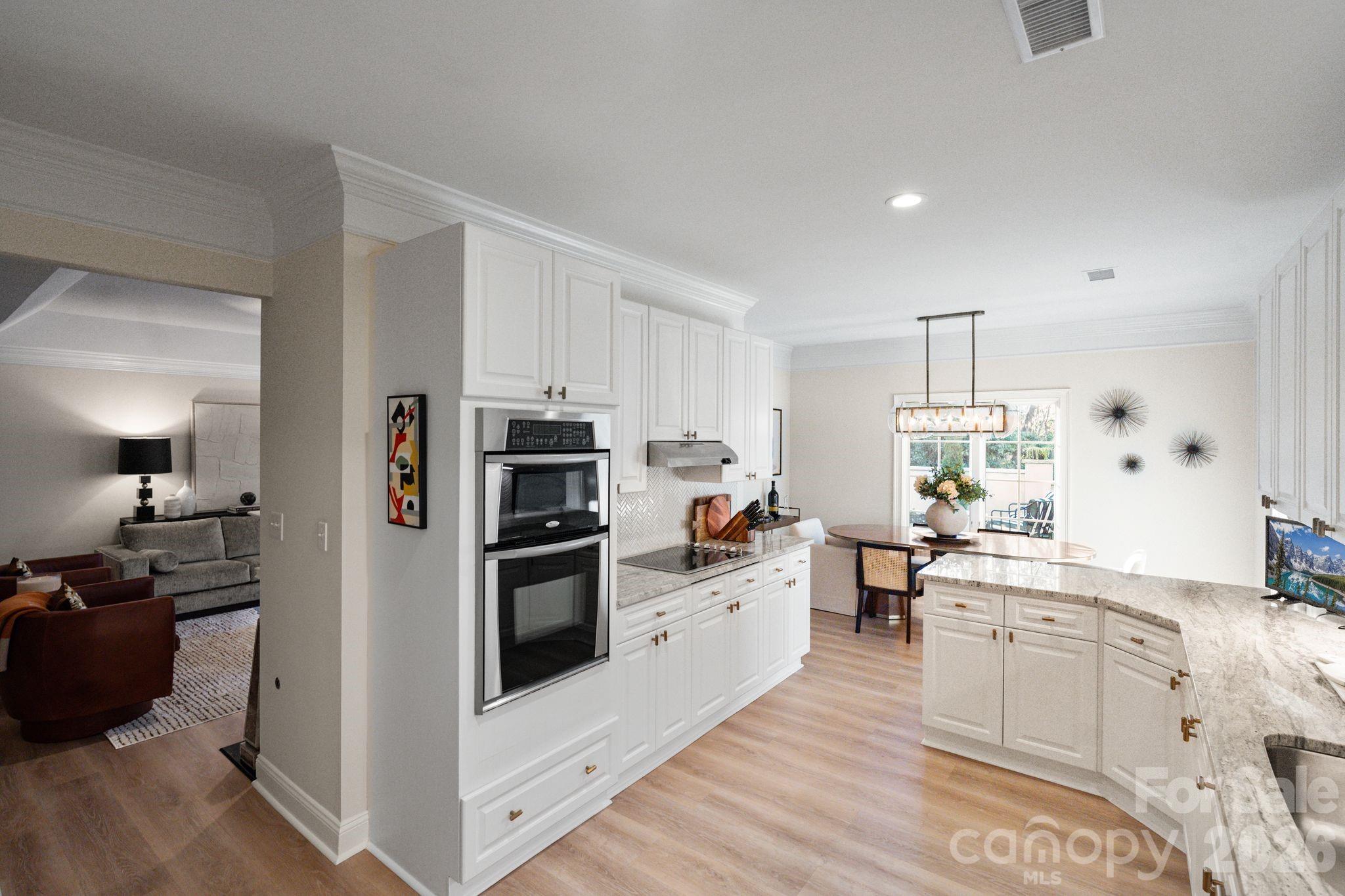 3431 Royal Crest Drive