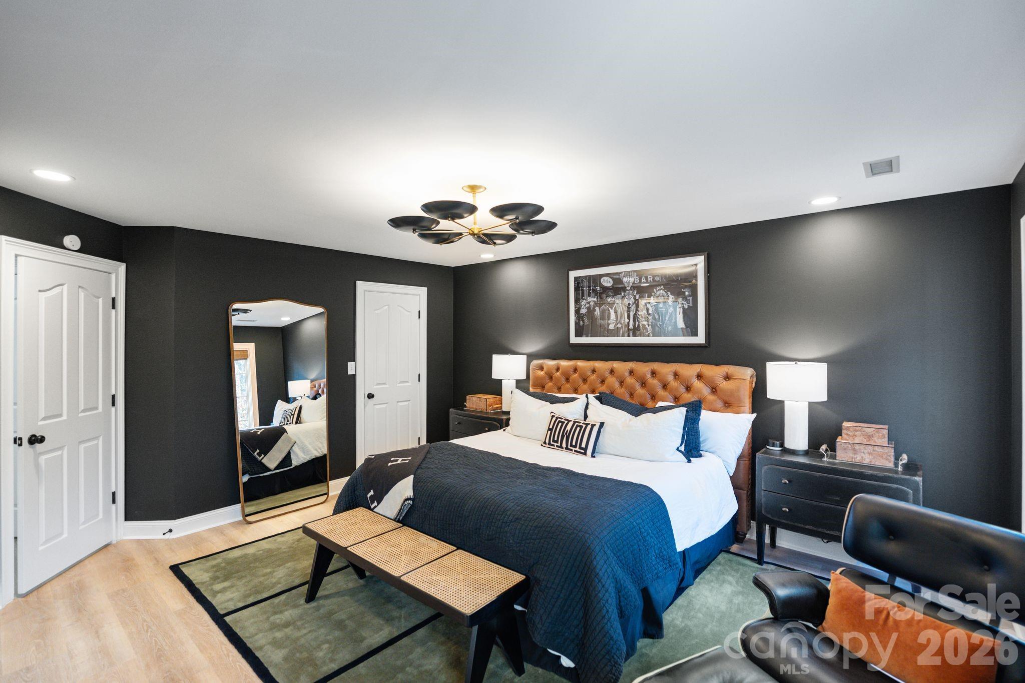 3431 Royal Crest Drive