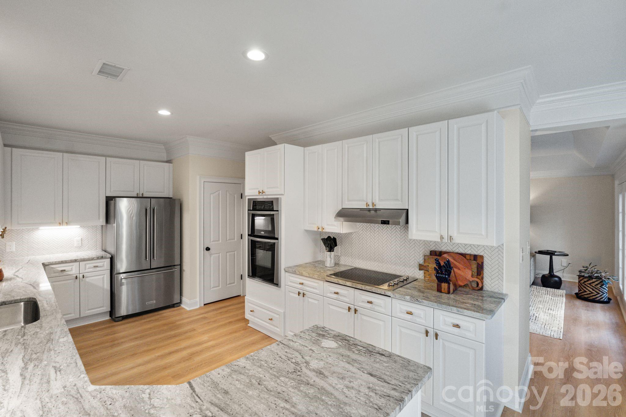 3431 Royal Crest Drive