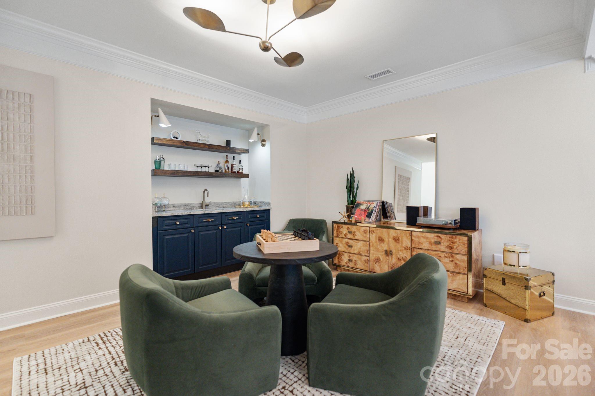 3431 Royal Crest Drive