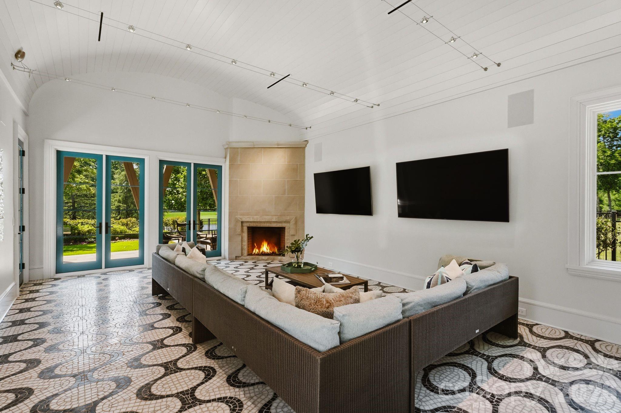 7318 Baltusrol Lane