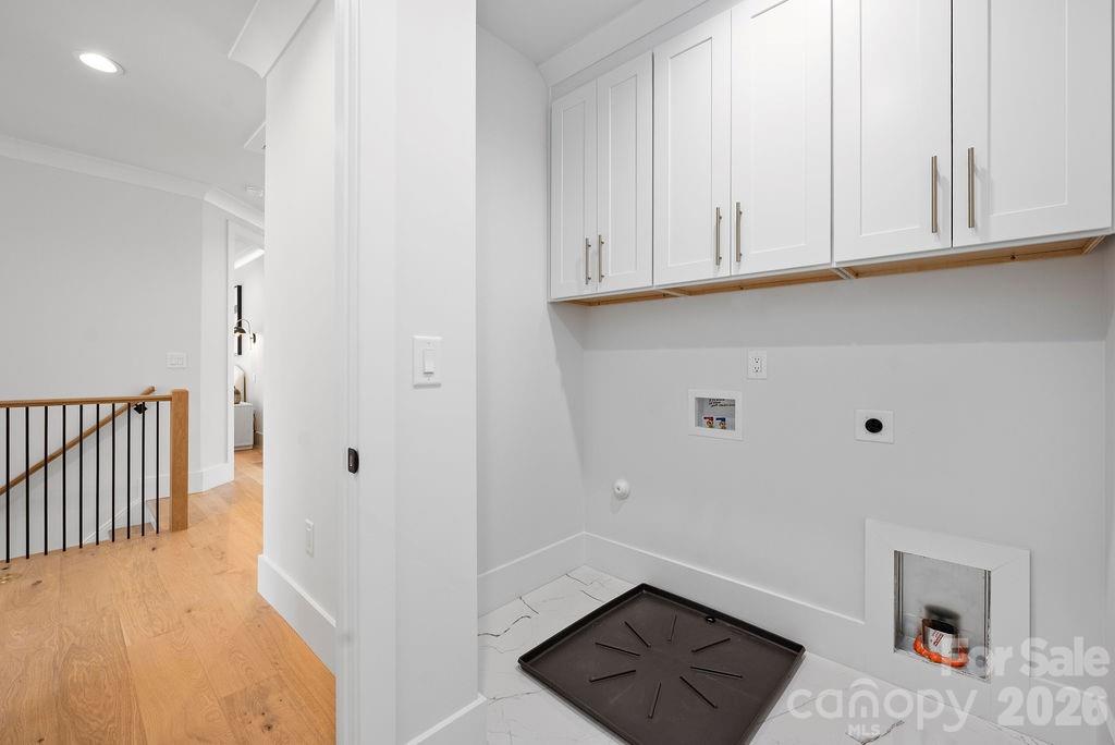 100 N Brackenbury Lane