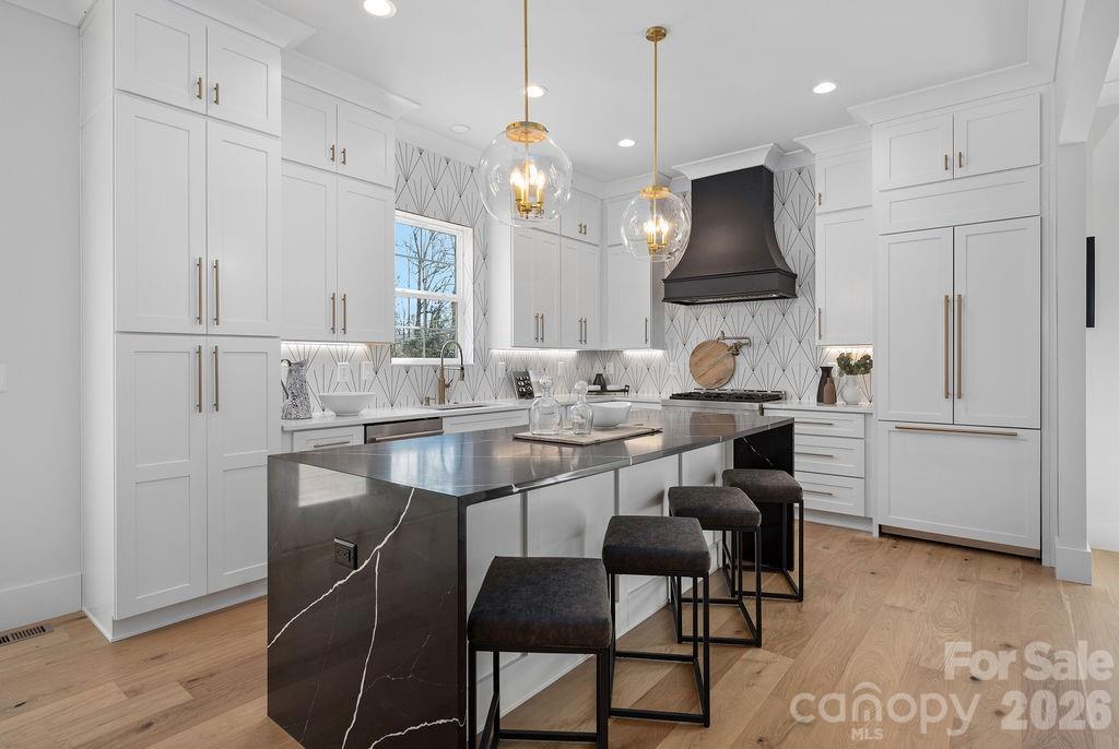 100 N Brackenbury Lane