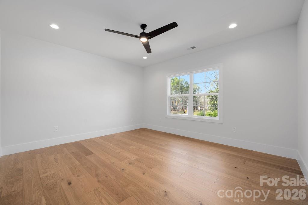 100 N Brackenbury Lane