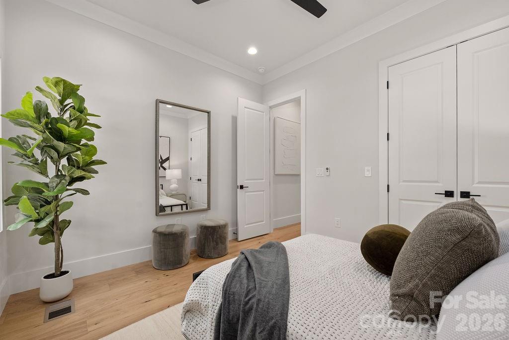 100 N Brackenbury Lane