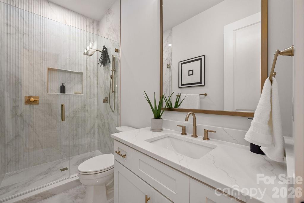 100 N Brackenbury Lane