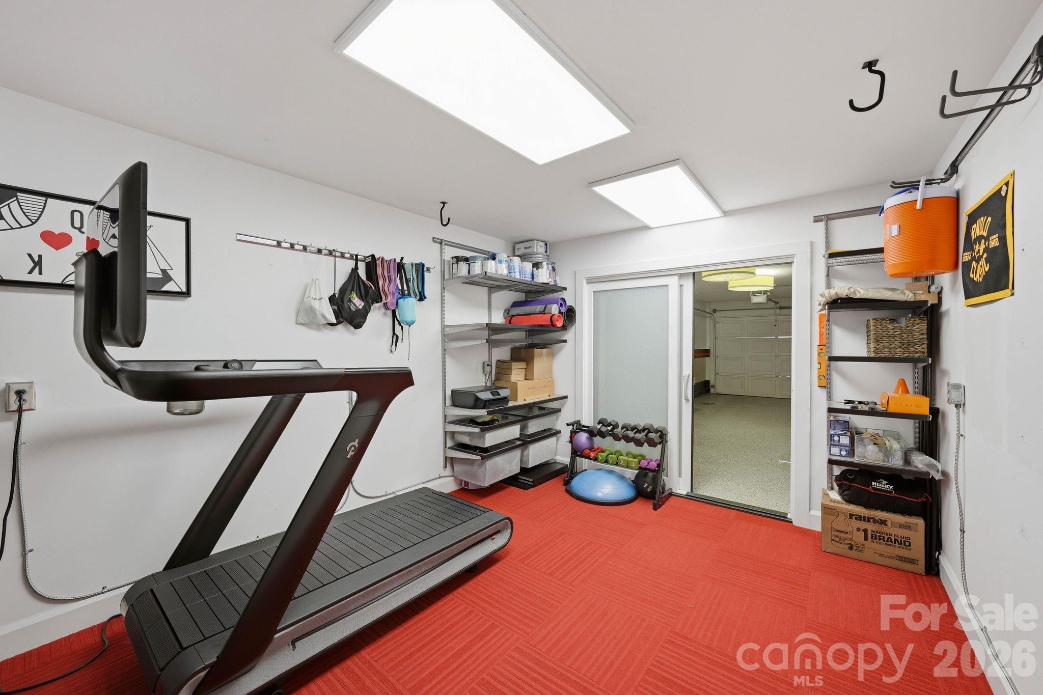 1124 Dilworth Crescent Row