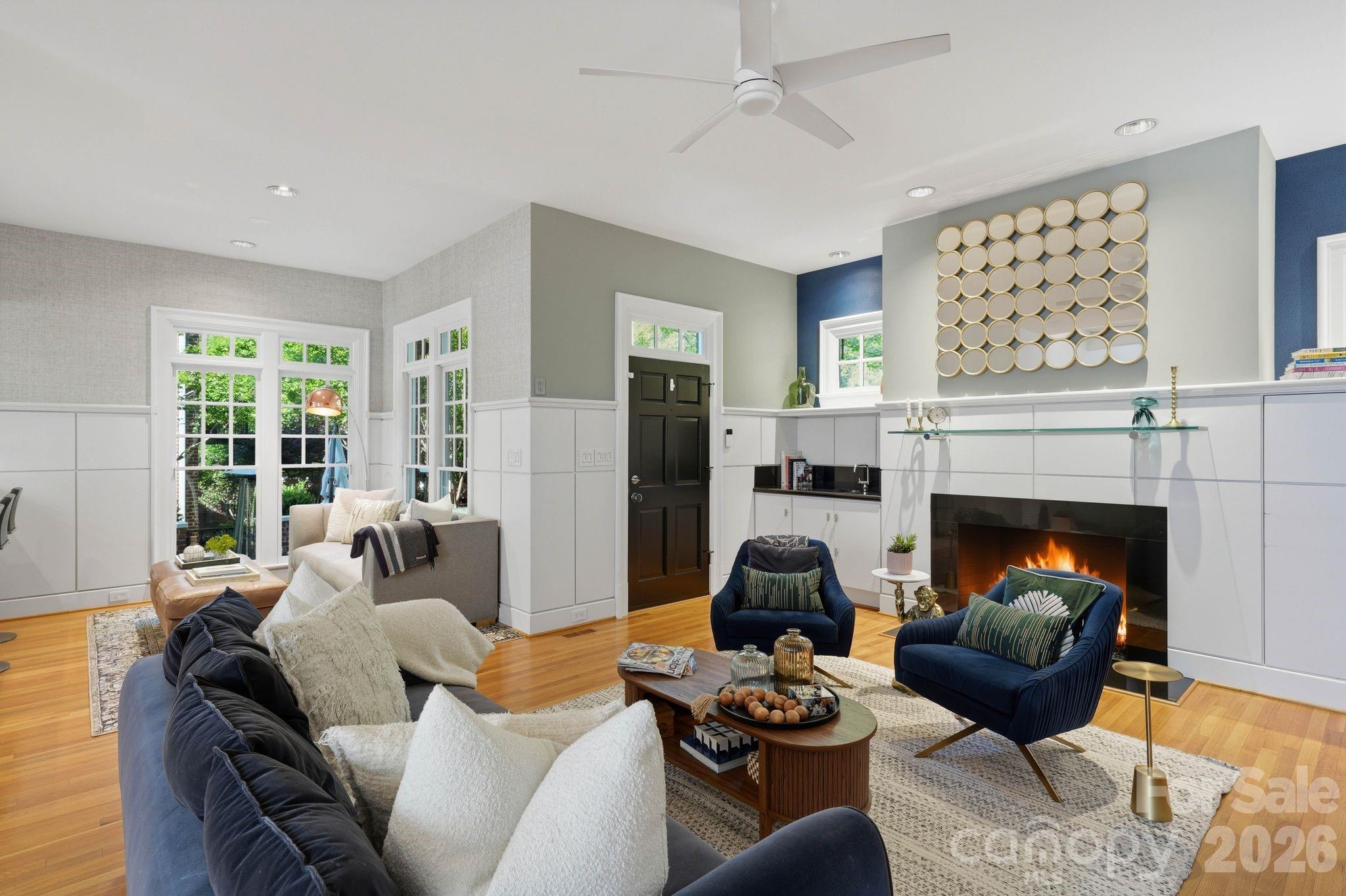 1124 Dilworth Crescent Row