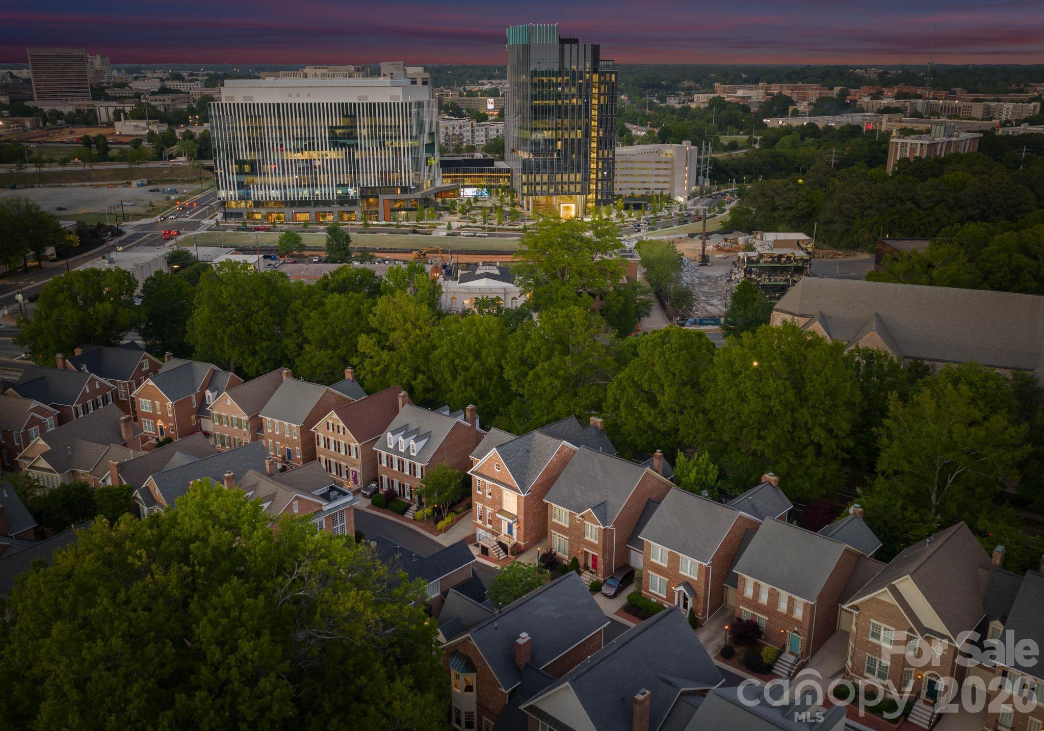 1124 Dilworth Crescent Row