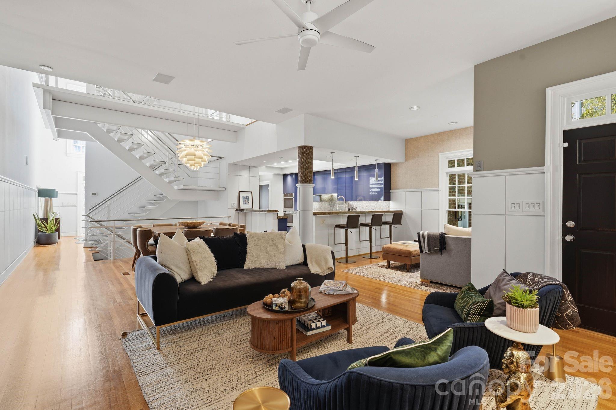 1124 Dilworth Crescent Row