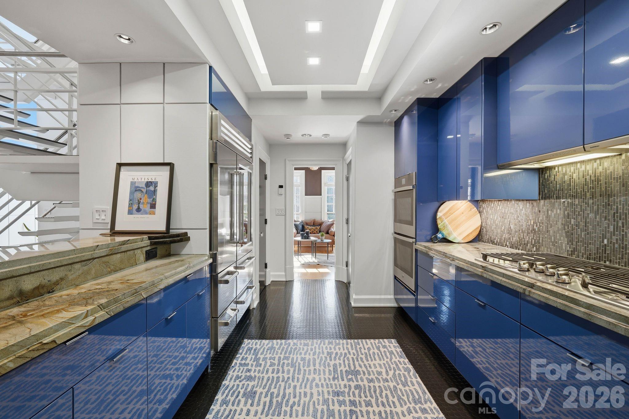 1124 Dilworth Crescent Row