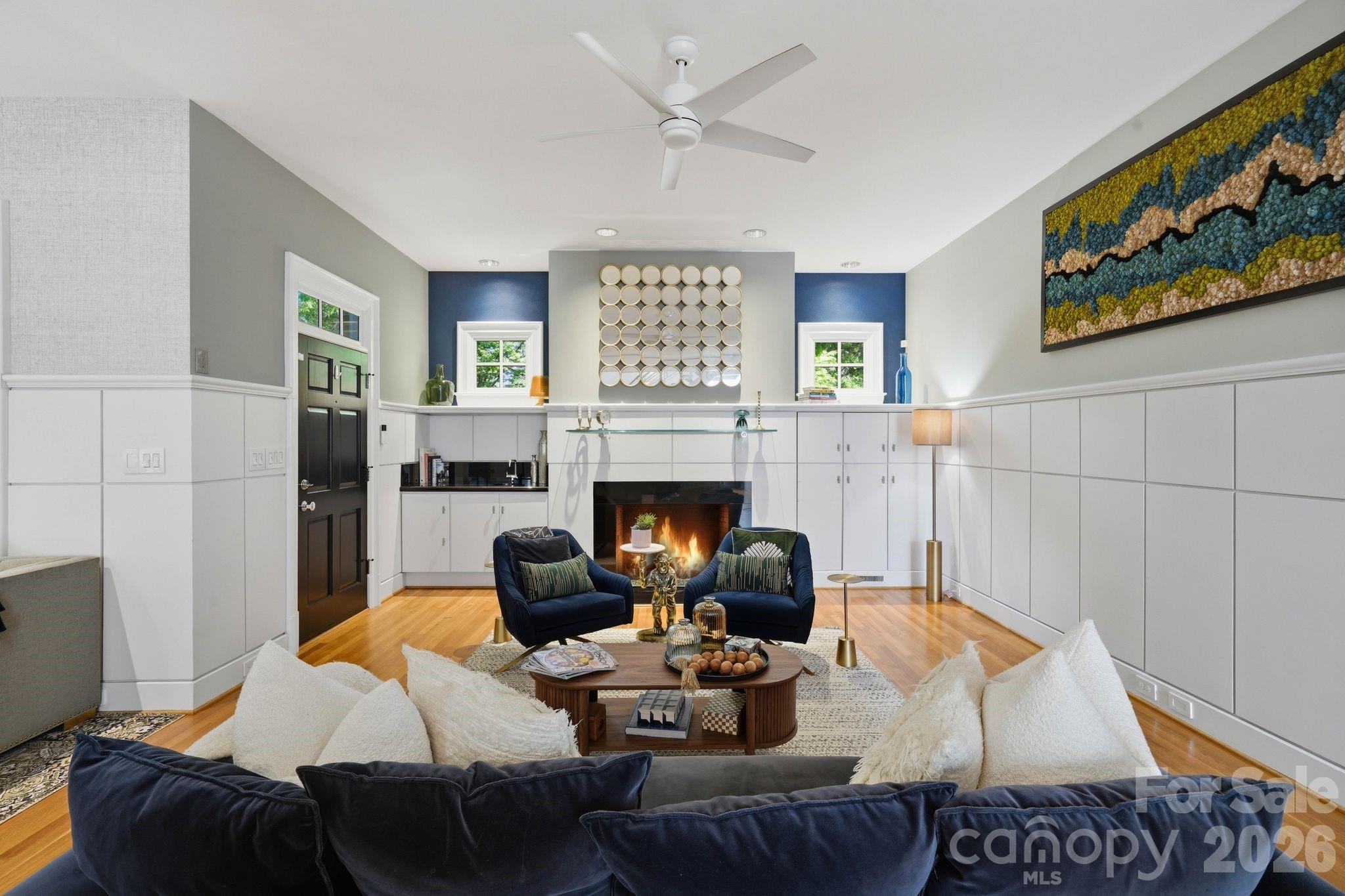 1124 Dilworth Crescent Row