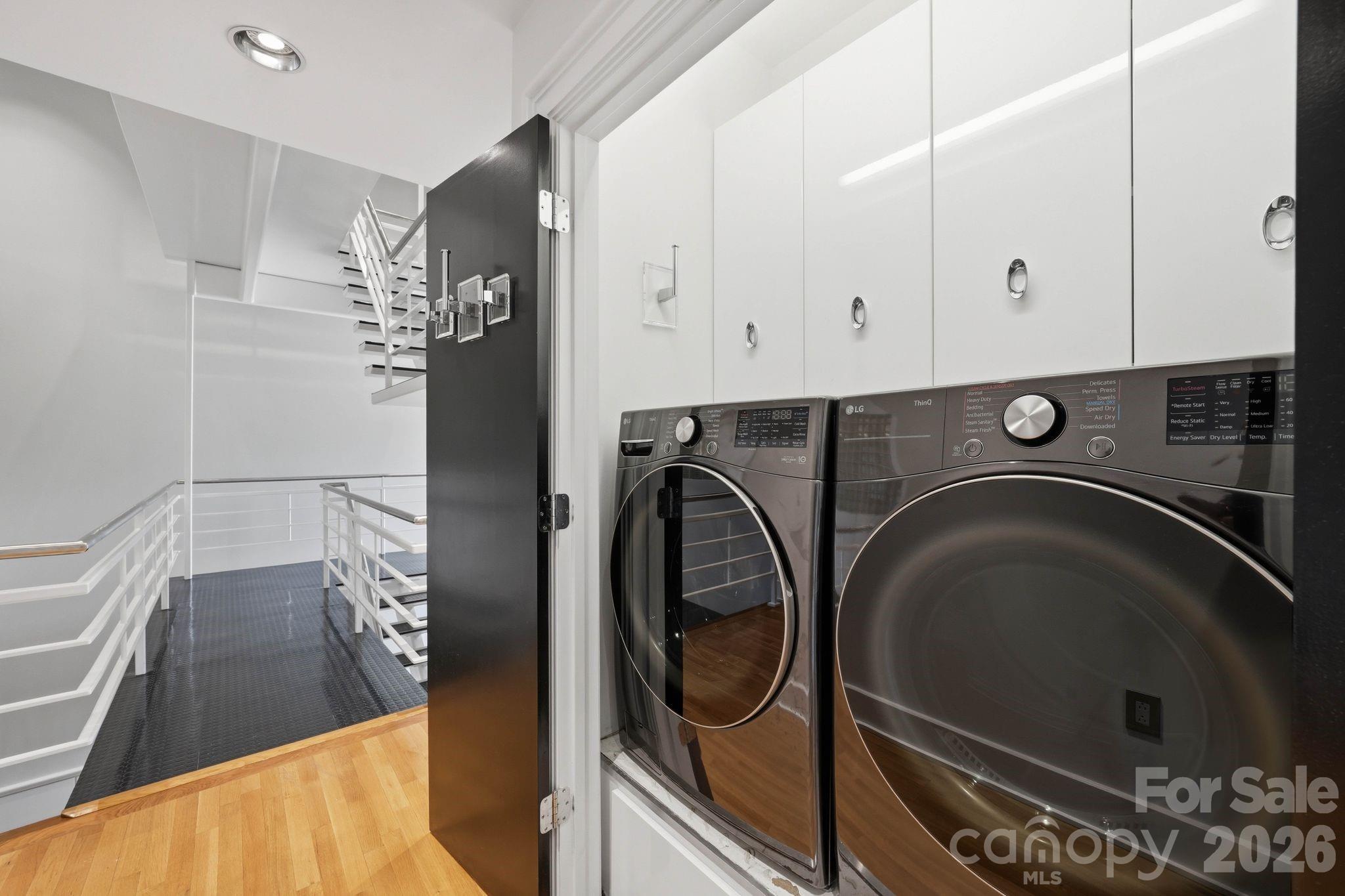 1124 Dilworth Crescent Row