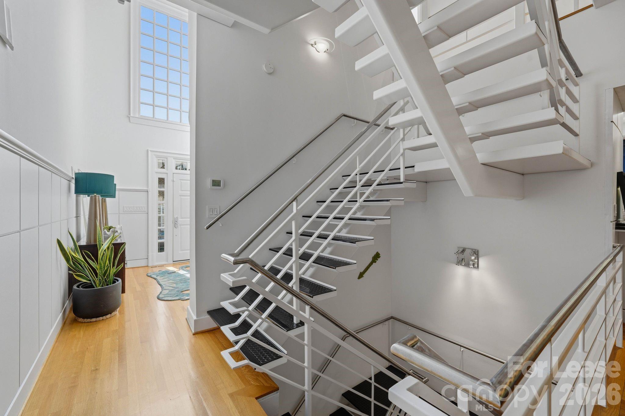 1124 Dilworth Crescent Row