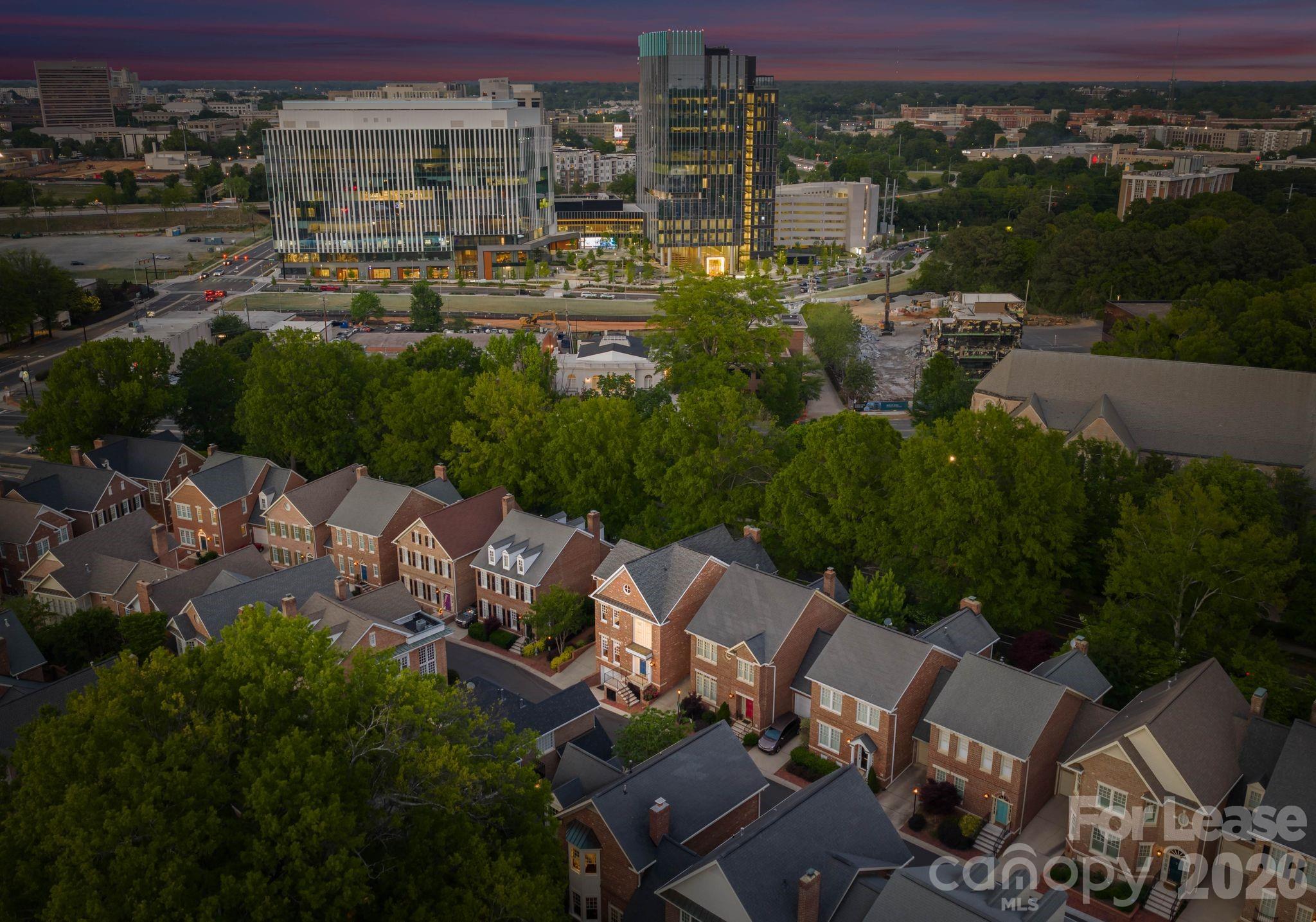 1124 Dilworth Crescent Row