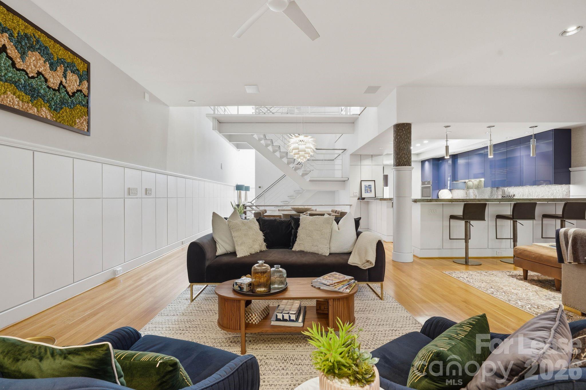 1124 Dilworth Crescent Row