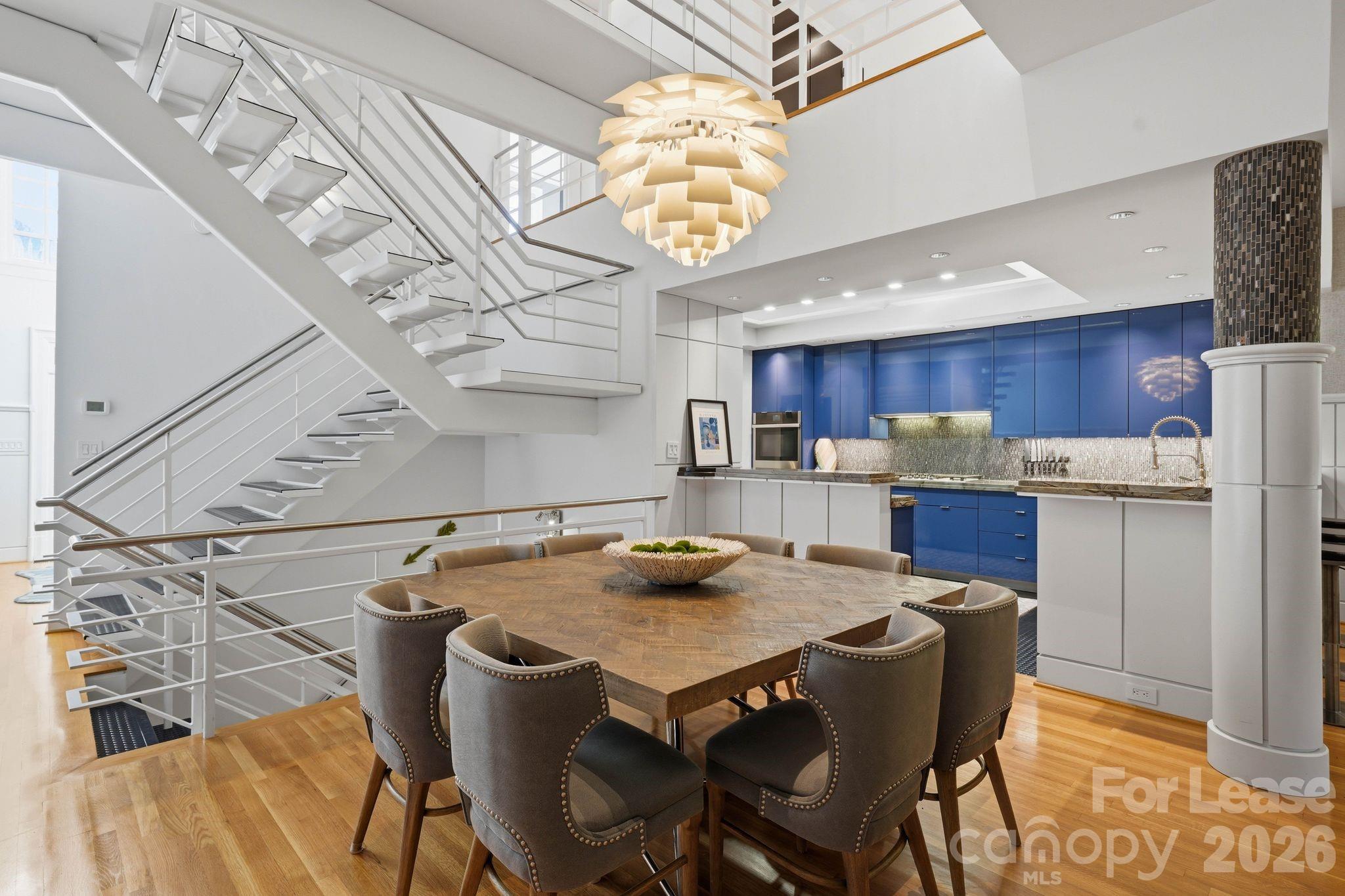 1124 Dilworth Crescent Row