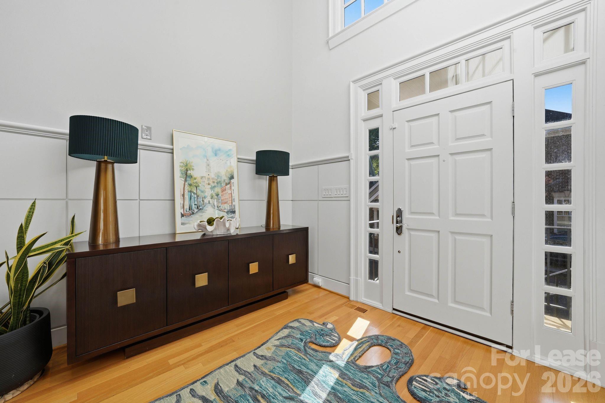 1124 Dilworth Crescent Row