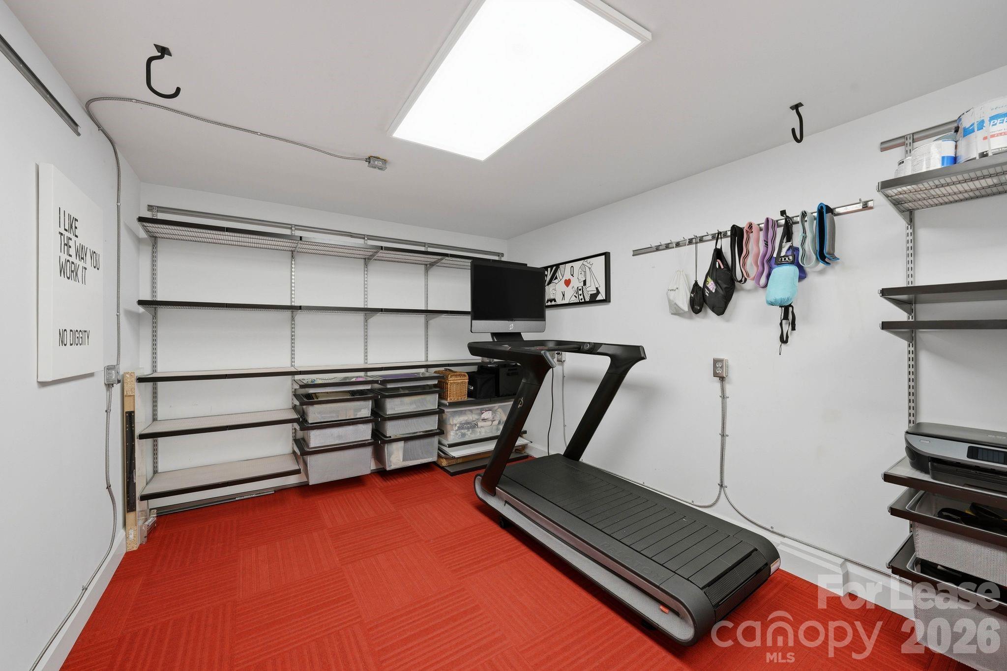 1124 Dilworth Crescent Row